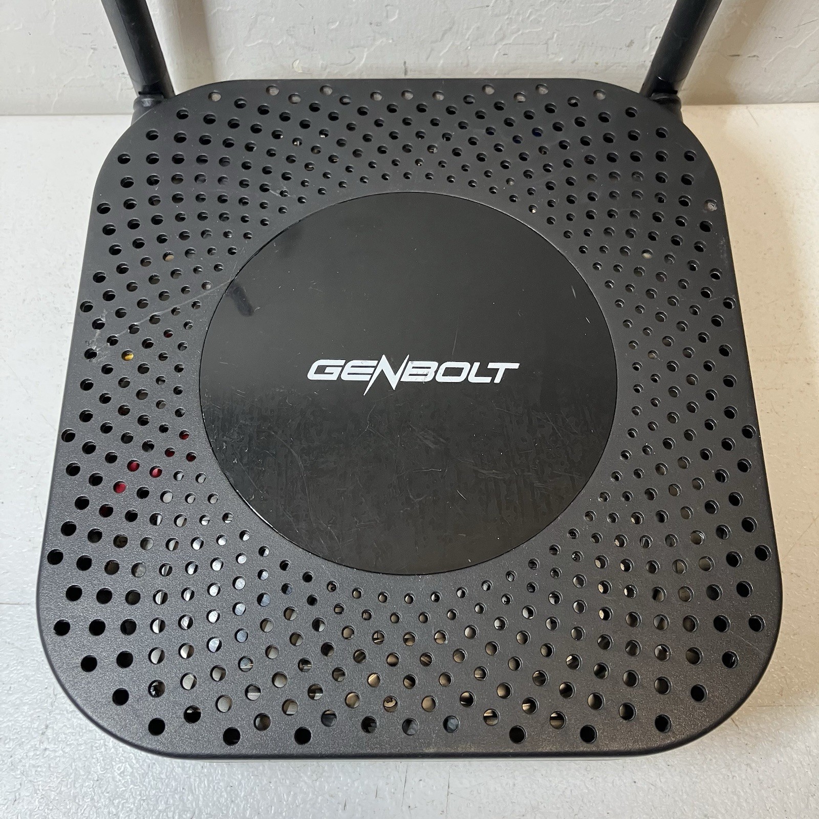 (RARE) Genbolt 8 Channel 2TB HDD Security DVR NVR (FACTORY RESET)