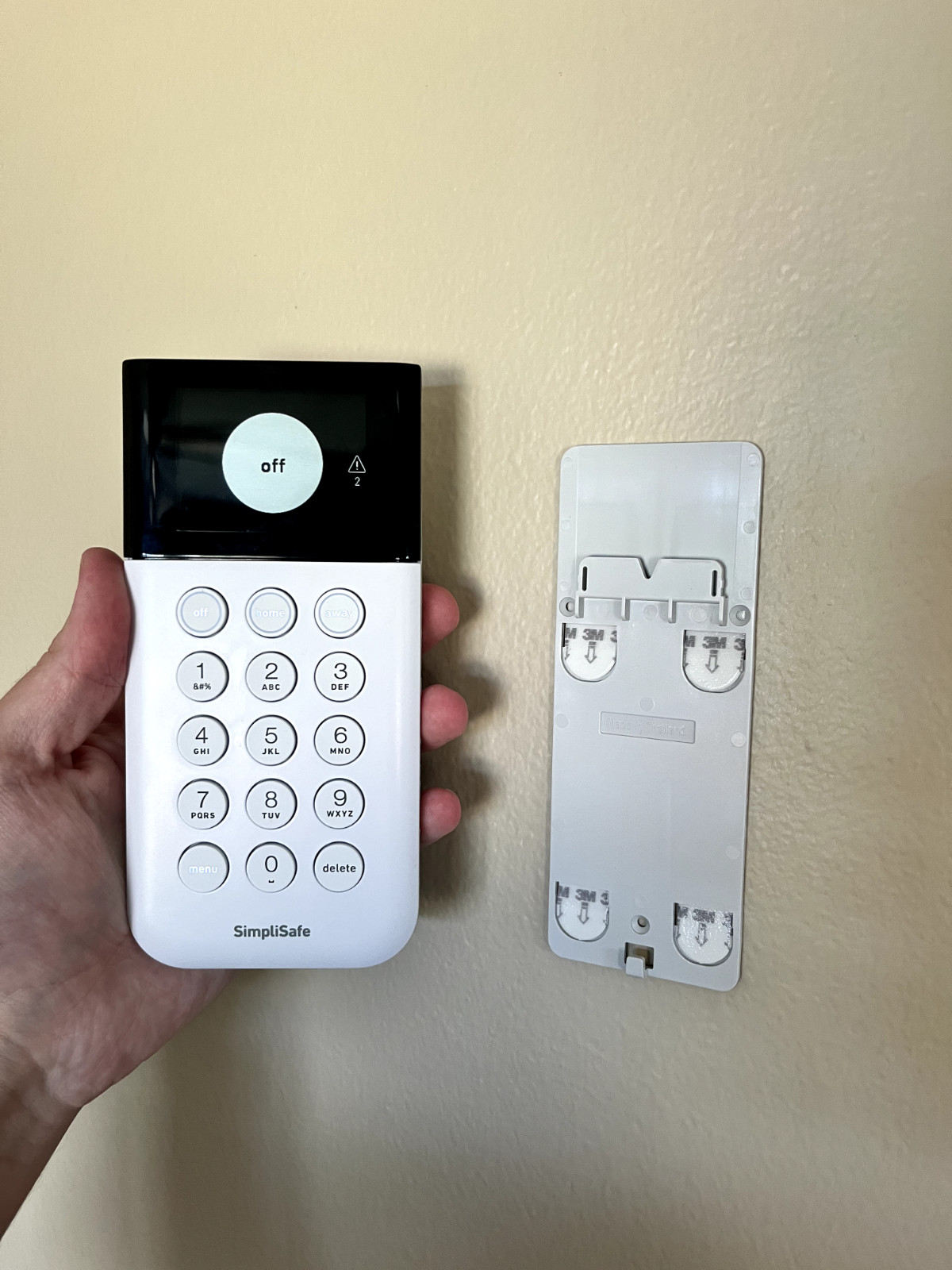 SimpliSafe Security System – 15-Piece Kit – Cameras + Sensors – Used 9 Months