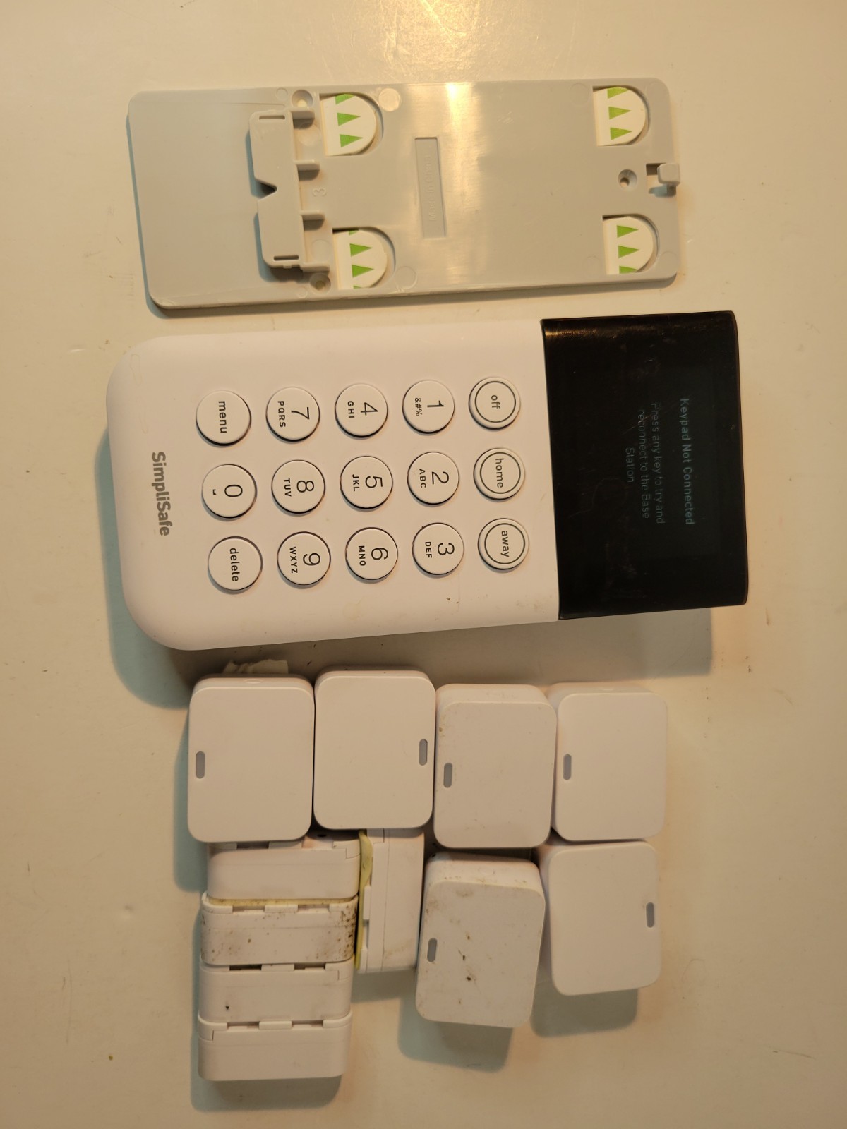 SimpliSafe Home Security System GENUINE Wireless Keypad Remote + Sensors SSKP3
