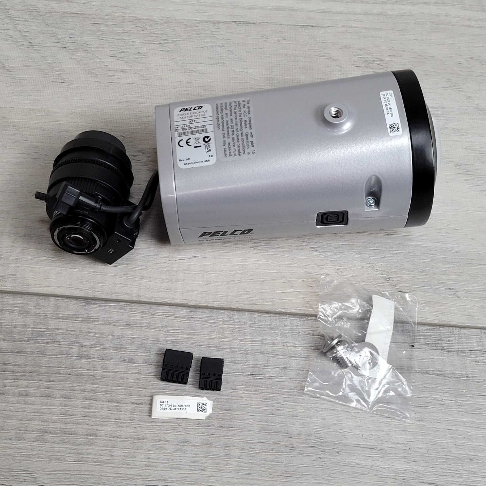Pelco Sarix IXE Series Box Camera w/SureVision IP SRX E CAM 1MP Ver 2.1/2.0 NEW