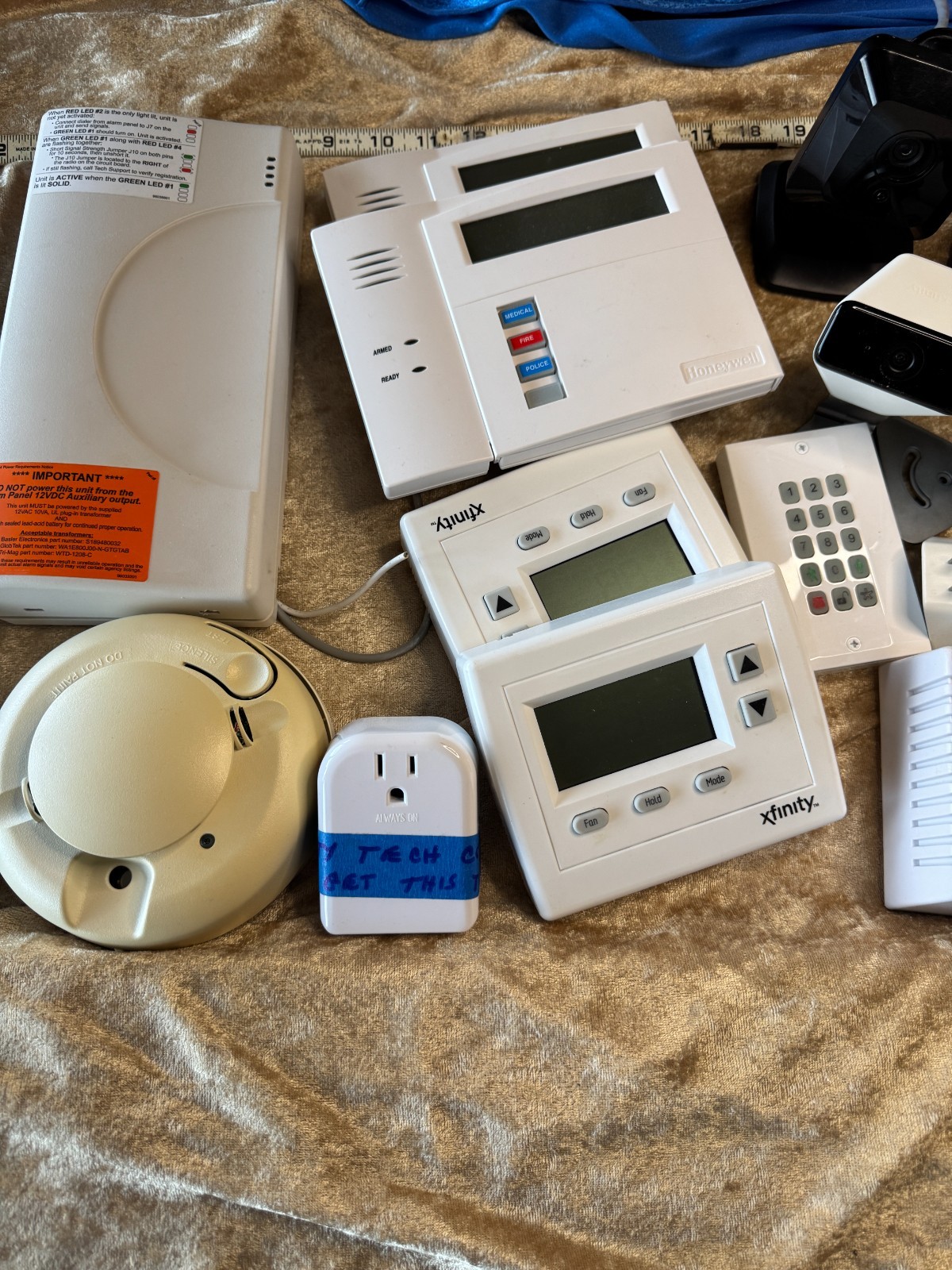 Xfinity / Honeywell Home Security System Components Lot–Cameras,Keypads,Sensors