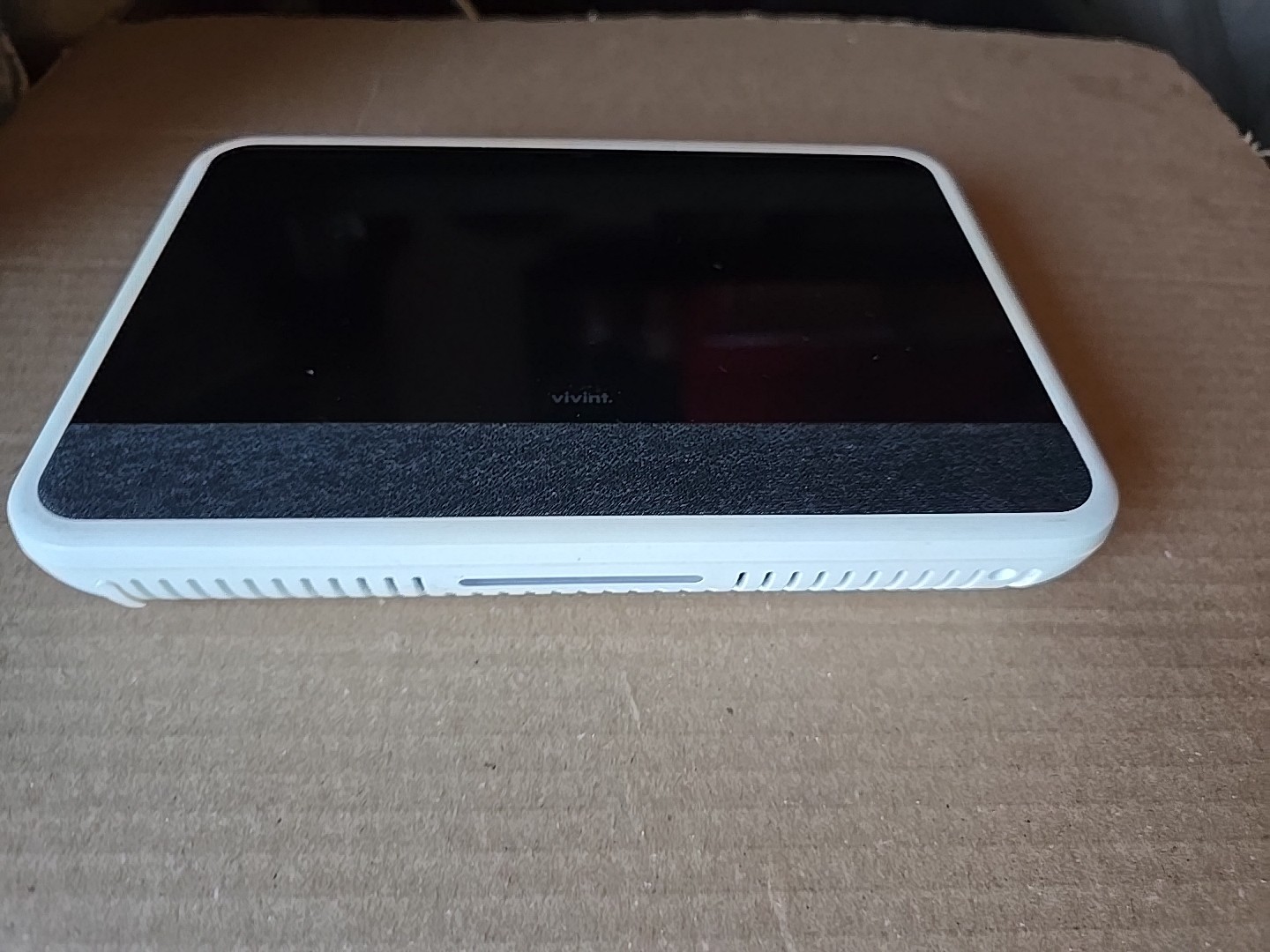 Vivint Smart Hub Control Panel VS-SH2000-C00 Model CP04.