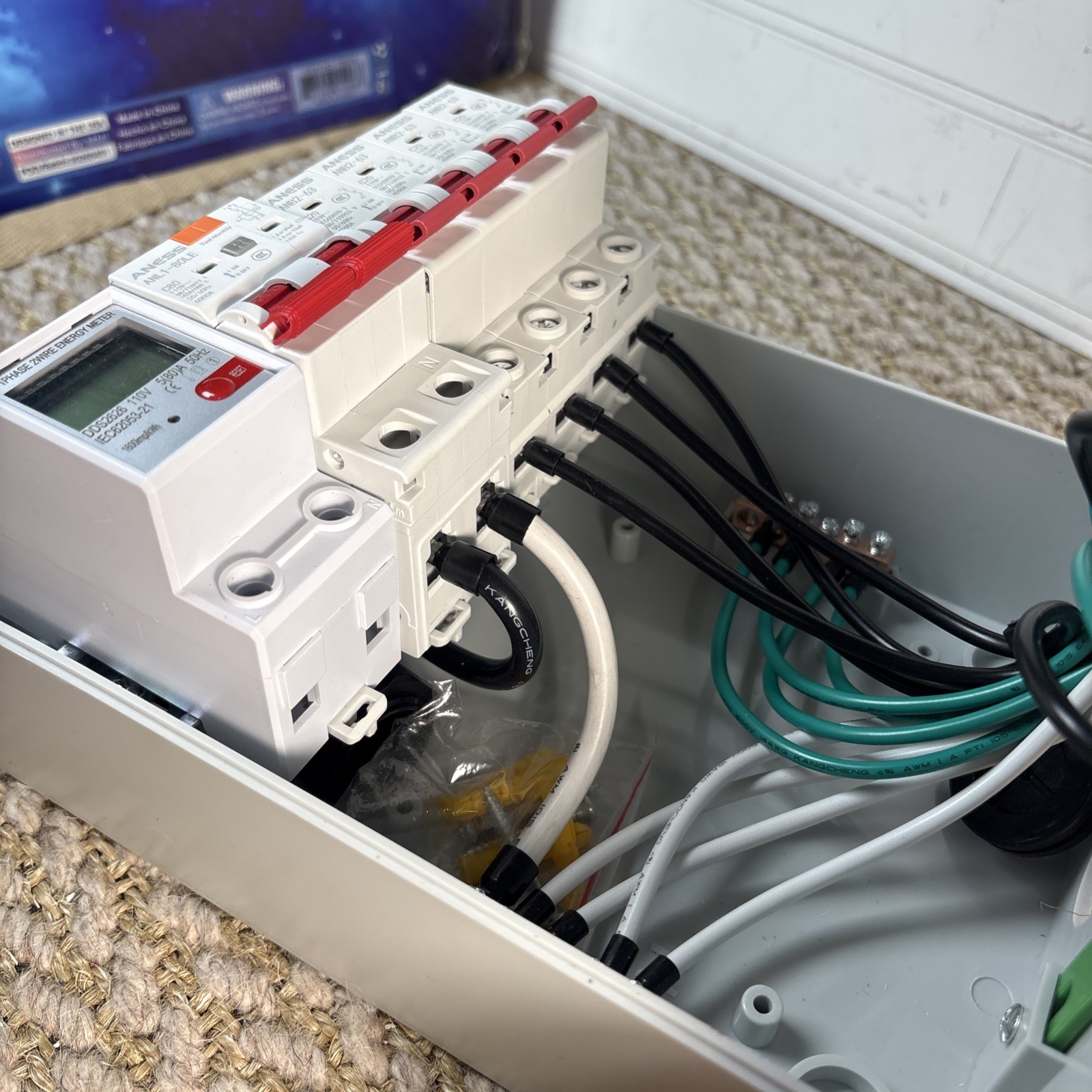 Power Distribution Box, 110V Electricity Meter 1*80A 4*20A FL+LS+METER