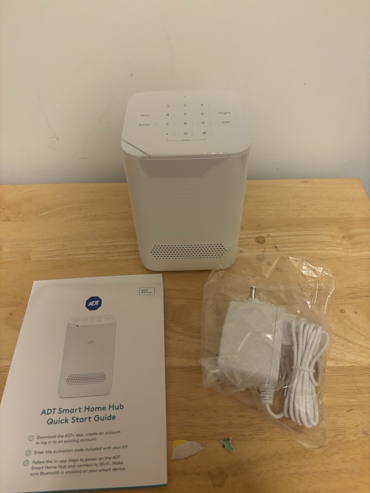 ADT Self Setup Smart Home Hub – White (S40LR1-01) New In Box NOS