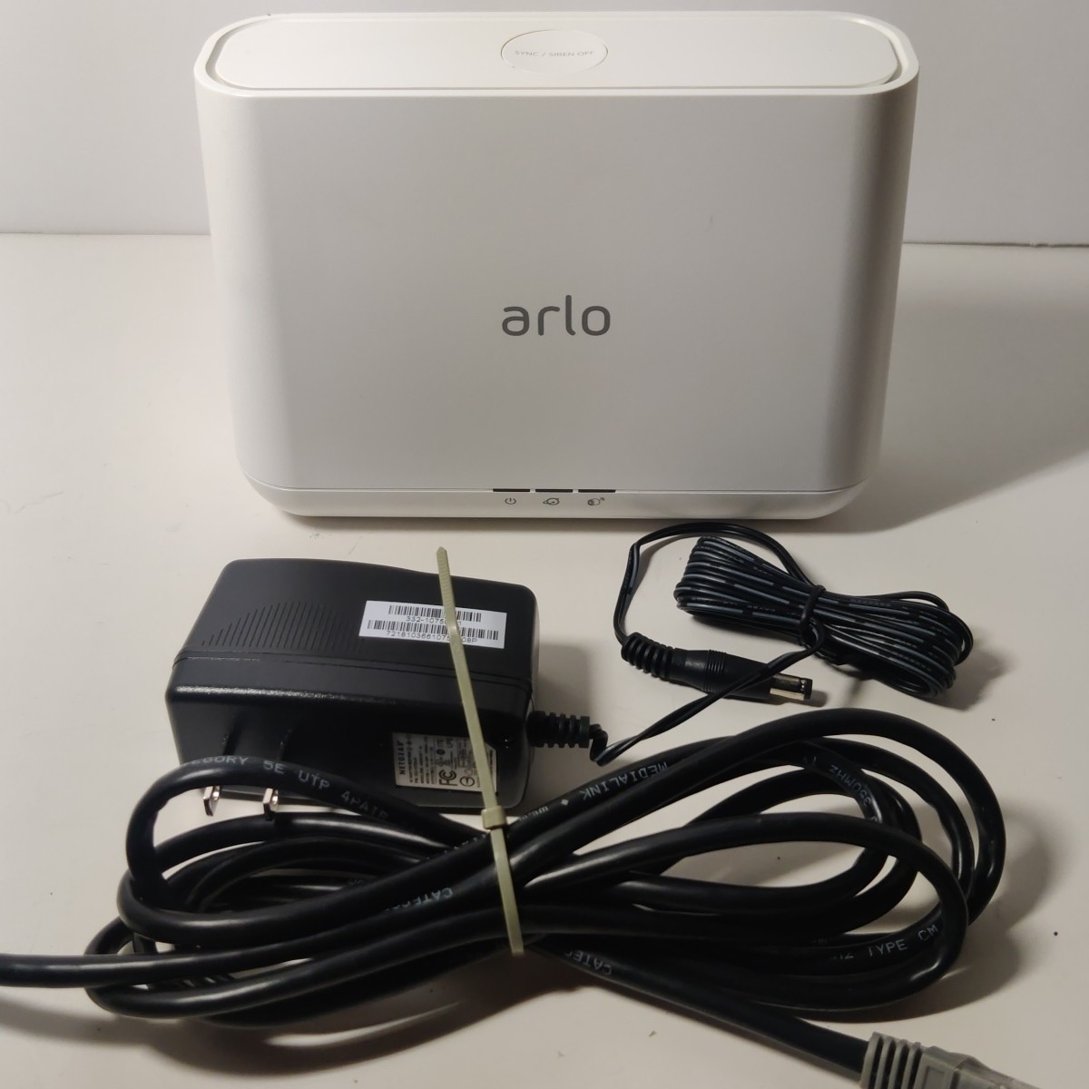NetGear Arlo Pro Security Base Station VMB4000 with Power Supply