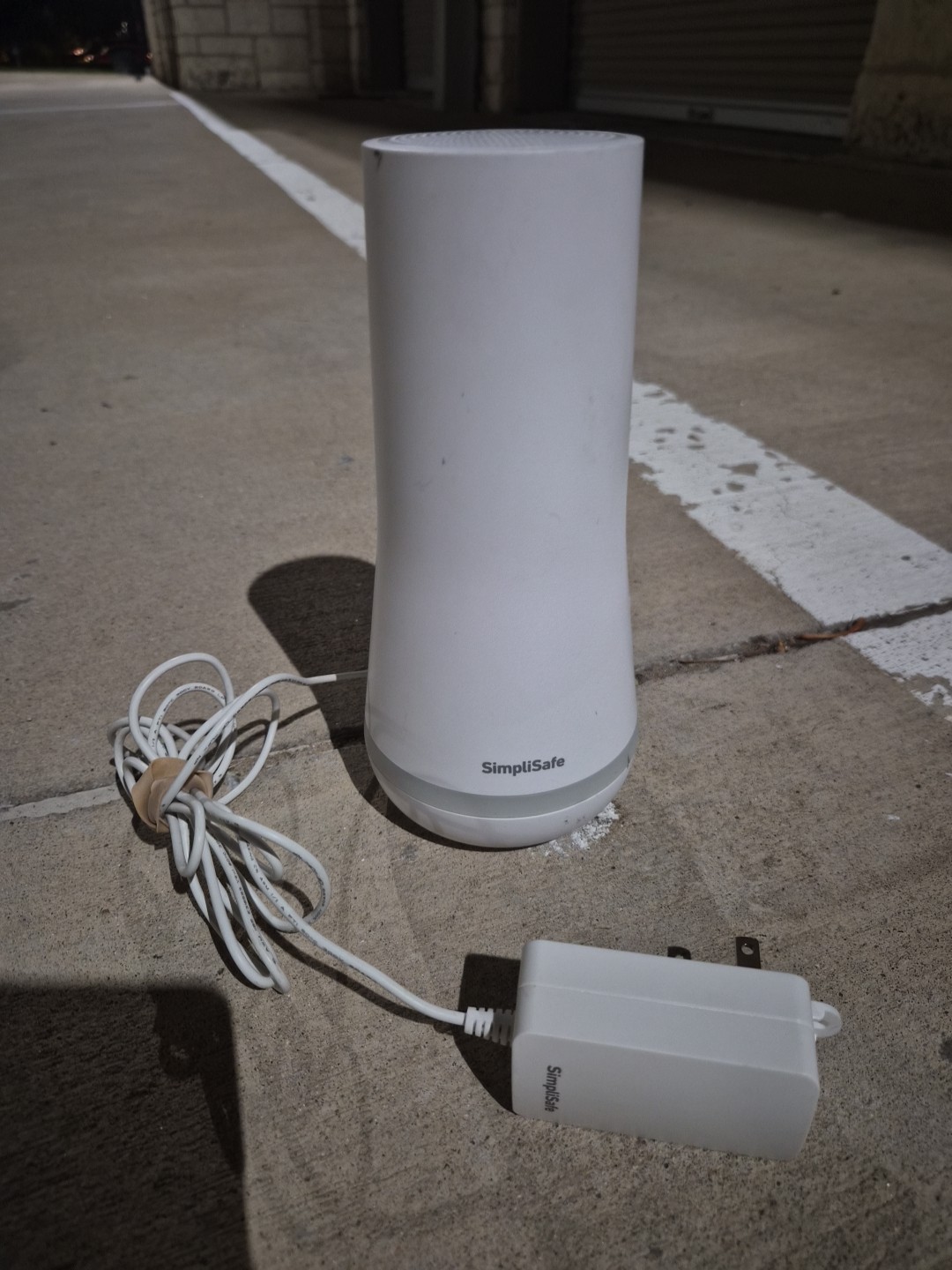 Simplisafe SSBS3 Home Security Alarm Base Station + Power Supply White