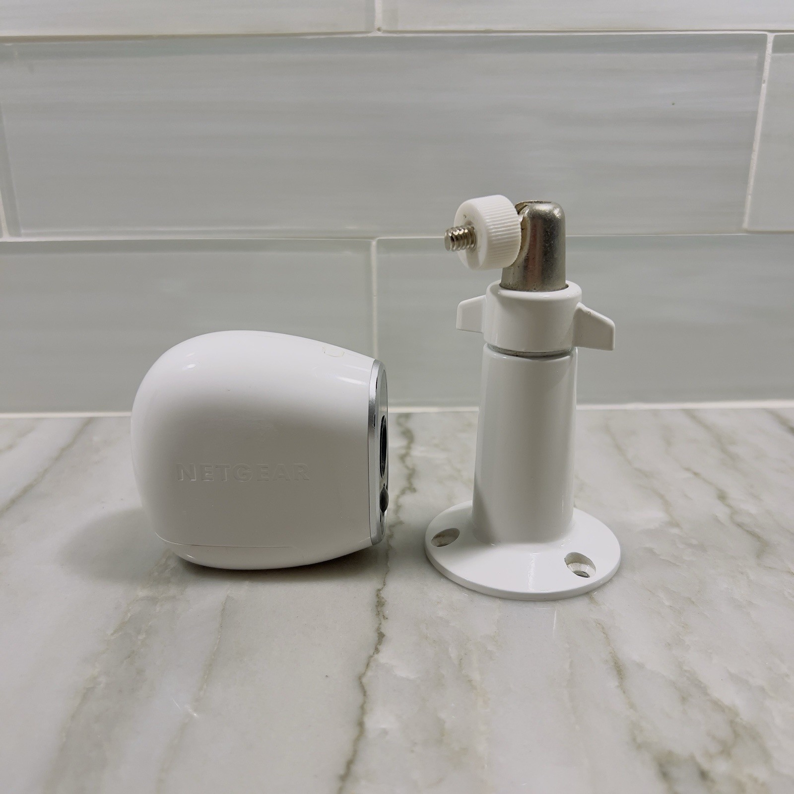 Arlo NETGEAR VMC3030 Add-on HD Security Camera With Swivel Mounting Arm