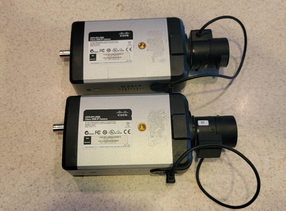 Lot of 2 – Cisco CIVS-IPC-2500 Video Surveillance 2500 Series IP Camera