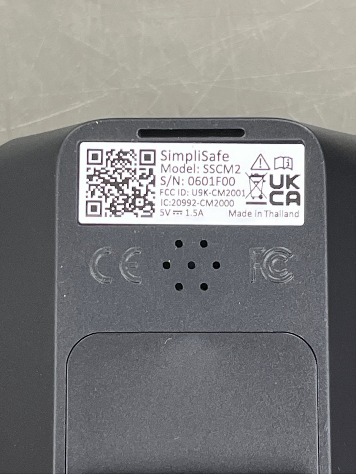 SimpliSafe Simplicam Indoor 1-Camera Hardwired Stick Up Cam Internet Cloud-bas 1
