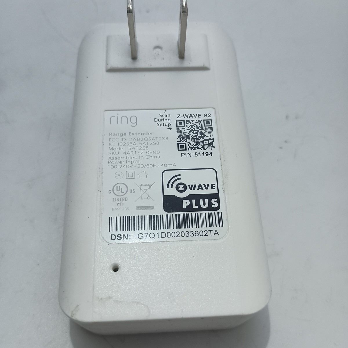 #T) Ring Alarm Range Extender Z Wave Plus 2nd Gen 5AT2S8 White