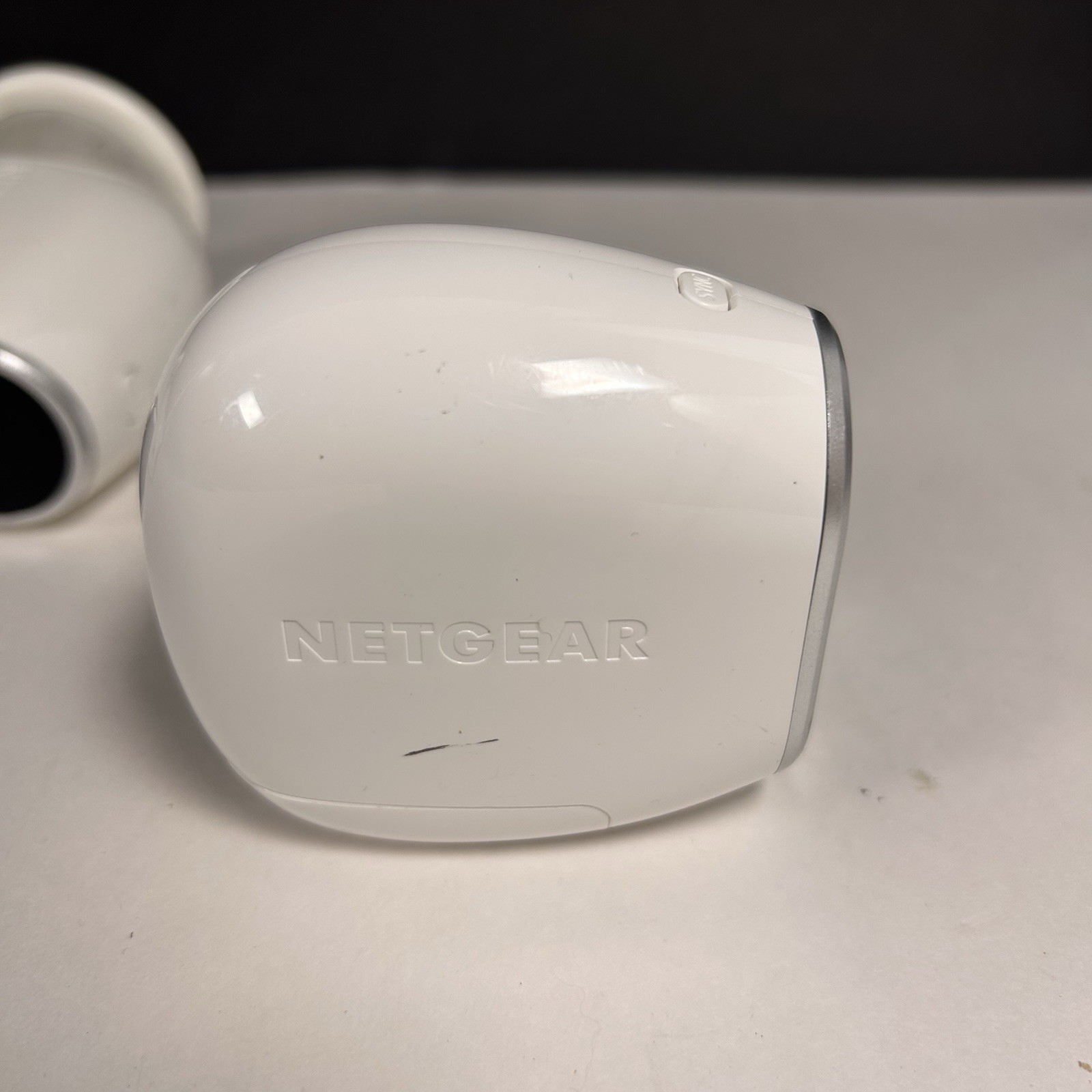 3 Netgear Arlo VMC3030 Add-on HD Indoor / Outdoor Security Cameras 2 Mounts