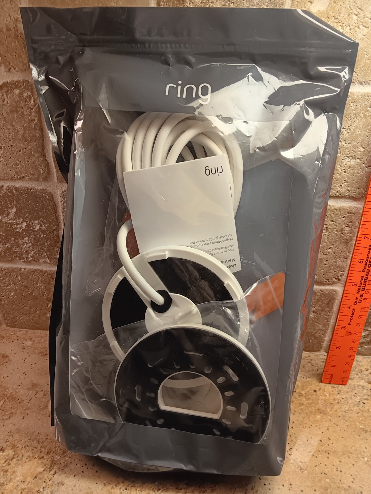 New Ring Plug-In Mount for Floodlight Cams – White