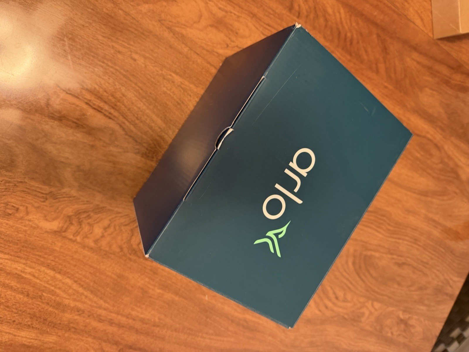 Arlo Pro 4 -3 Cam Bundle -1 Doorbell, 3 Cameras, 7 Mounts, + 1 Solar Panel