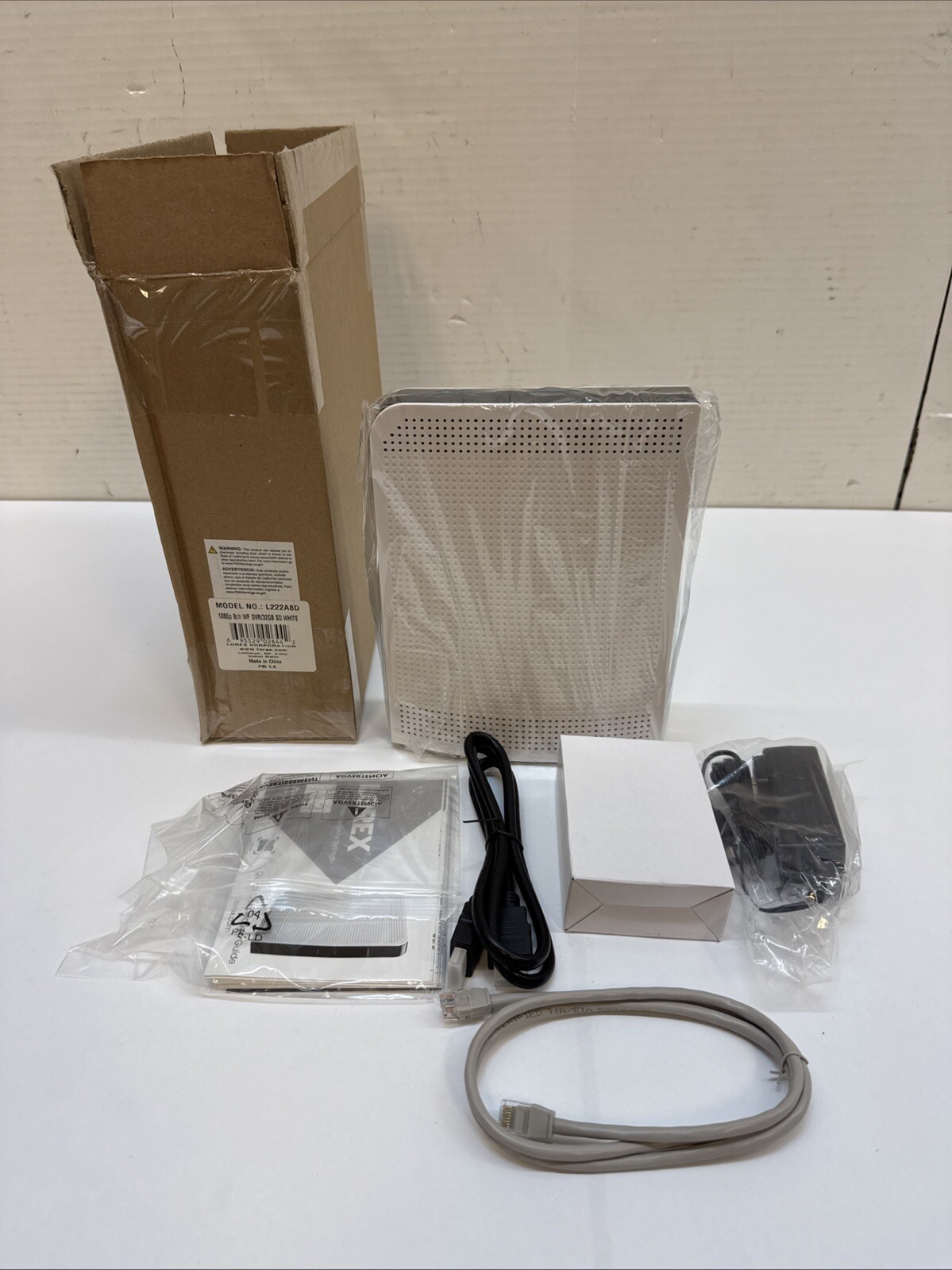 NEW IN BOX! LOREX L222A8D 8CH WF DVR 32GB SD WHITE DIGITAL VIDEO RECORDER