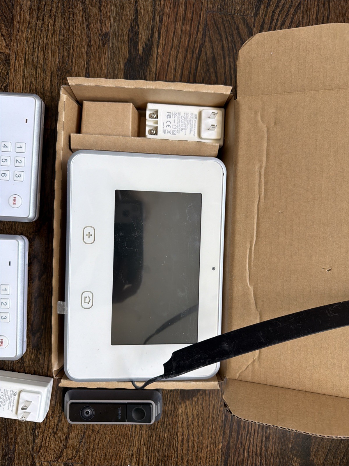 Vivint V-MP2-345 Master Control Panel with 2 key pads & Doorbell