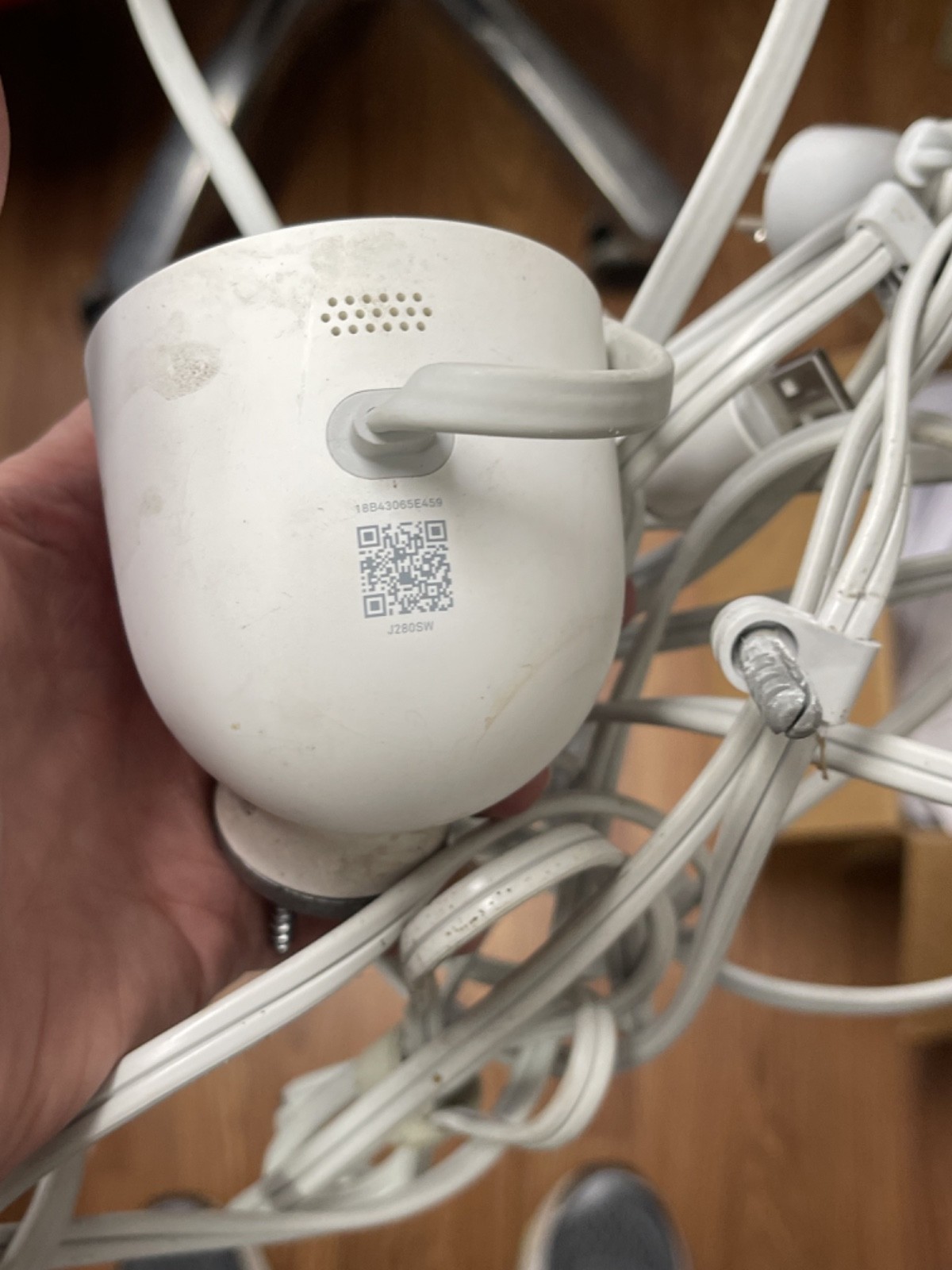 Google Nest Cam Outdoor SecuriCamera 1st Gen Wired NC2100ES used with mount