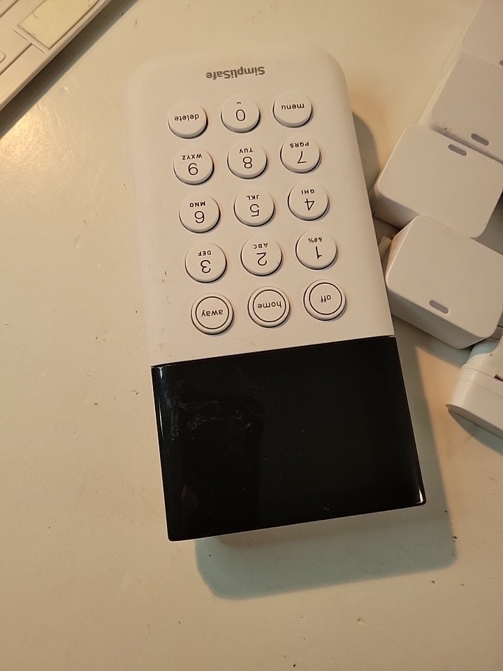 SimpliSafe Home Security System GENUINE Wireless Keypad Remote + Sensors SSKP3