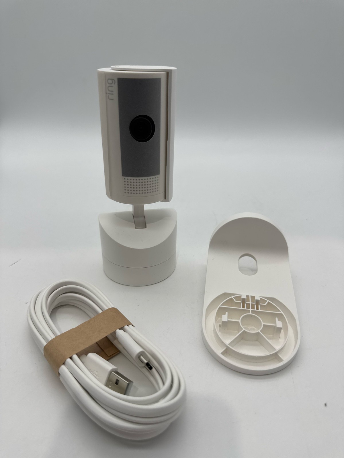 Ring 5F93F2 Pan-Tilt Indoor Cam 360 HD Video Wi-Fi Security Camera White