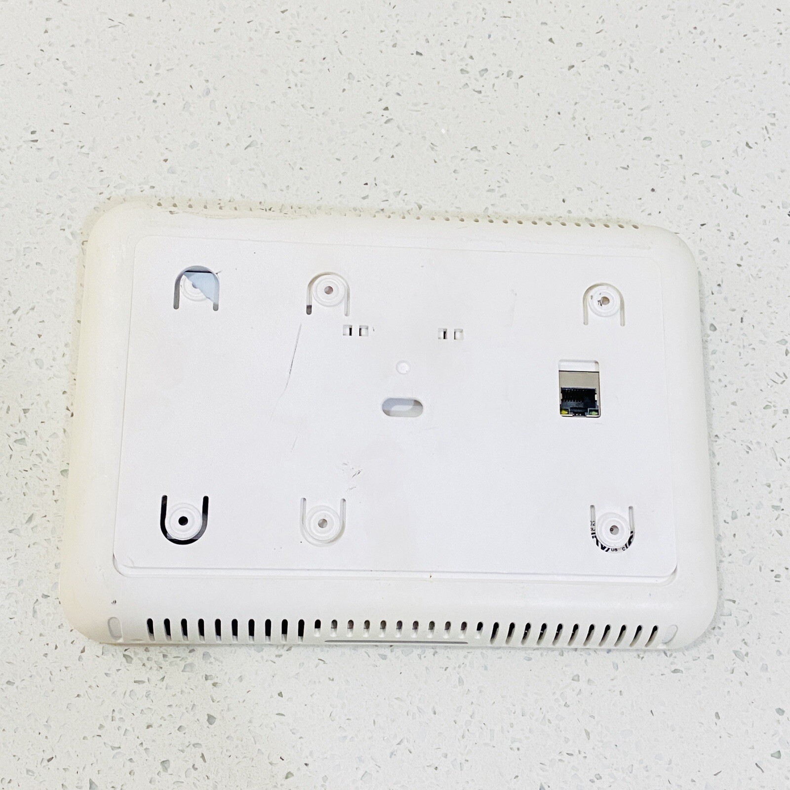 Vivint Smart Home Sky Control Panel Display Smart Hub VS-SH2000-000 Z Wave Plus