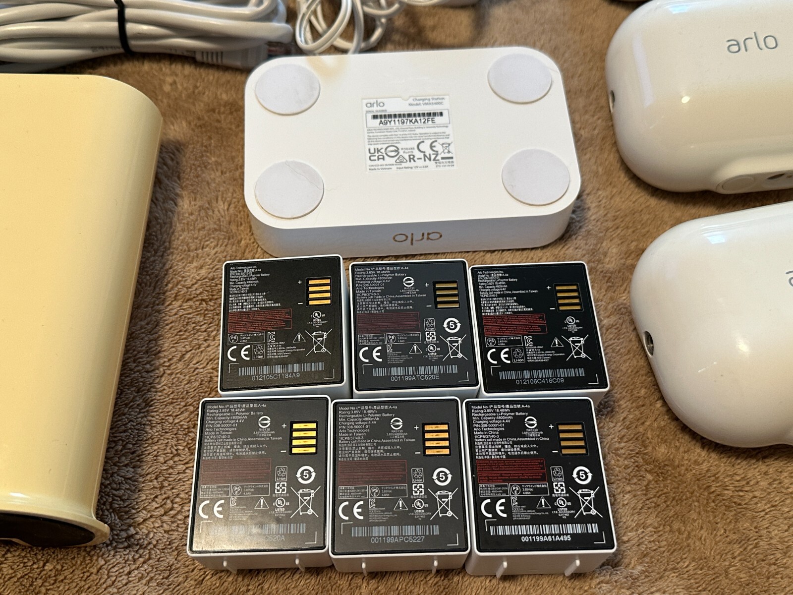 Arlo Pro 3 Security System – 6 VMC4040p Cameras, Batteries, VMB4540 Base Station