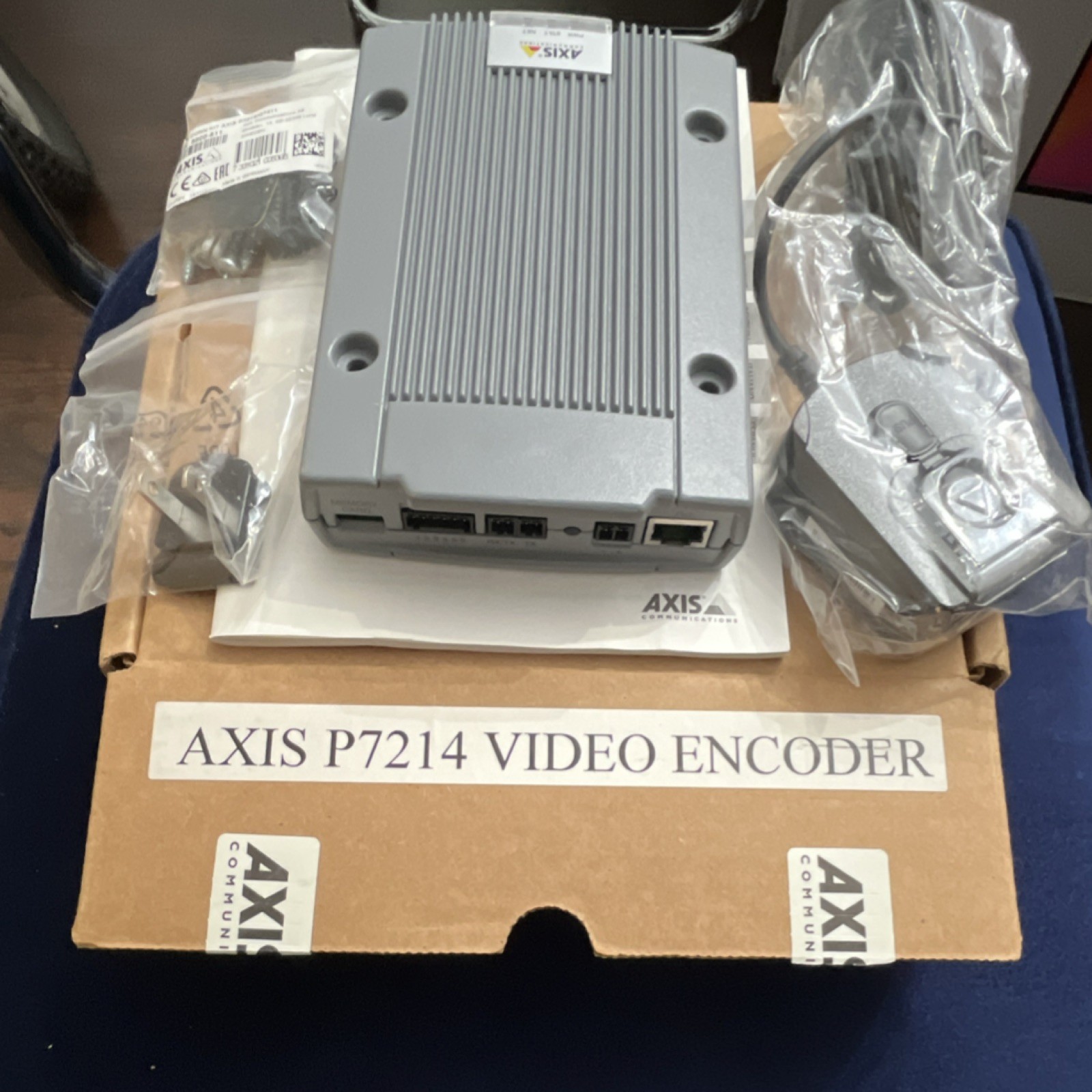 AXIS P7214 4-Channel IP/Network Video Encoder Gray w/ Power Supply Manual
