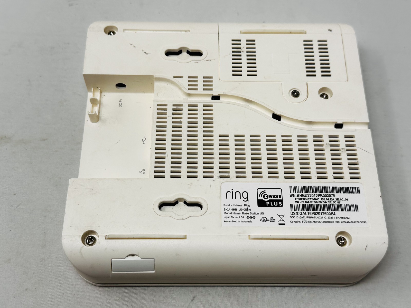 Ring Alarm Base Station 2nd Gen Z-Wave Plus Hub Model 4HB1U9-0EN0 w/ Power Adapt