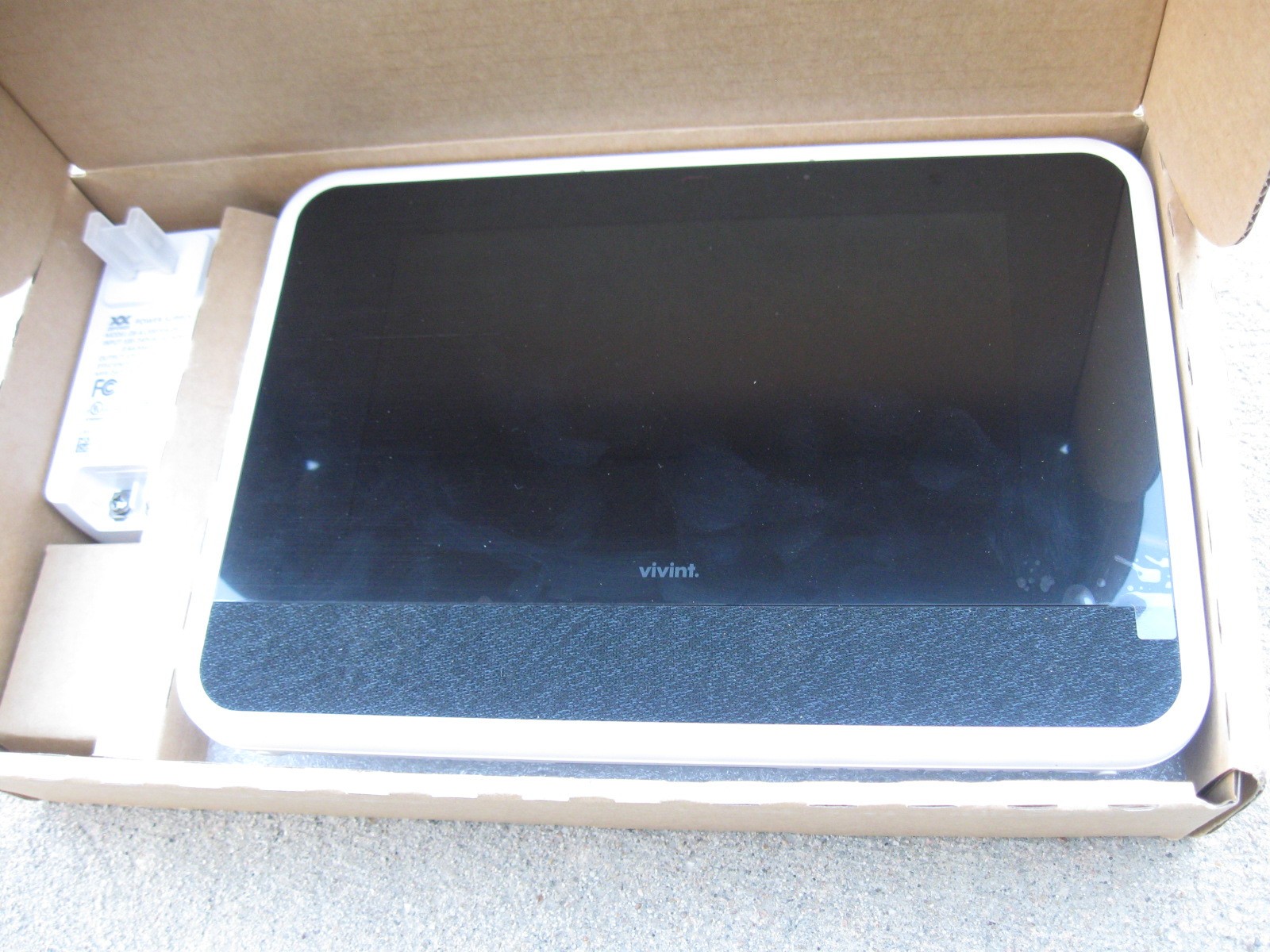 Vivint Smart Hub Touchscreen Control Panel VS-SH2000-C00 New