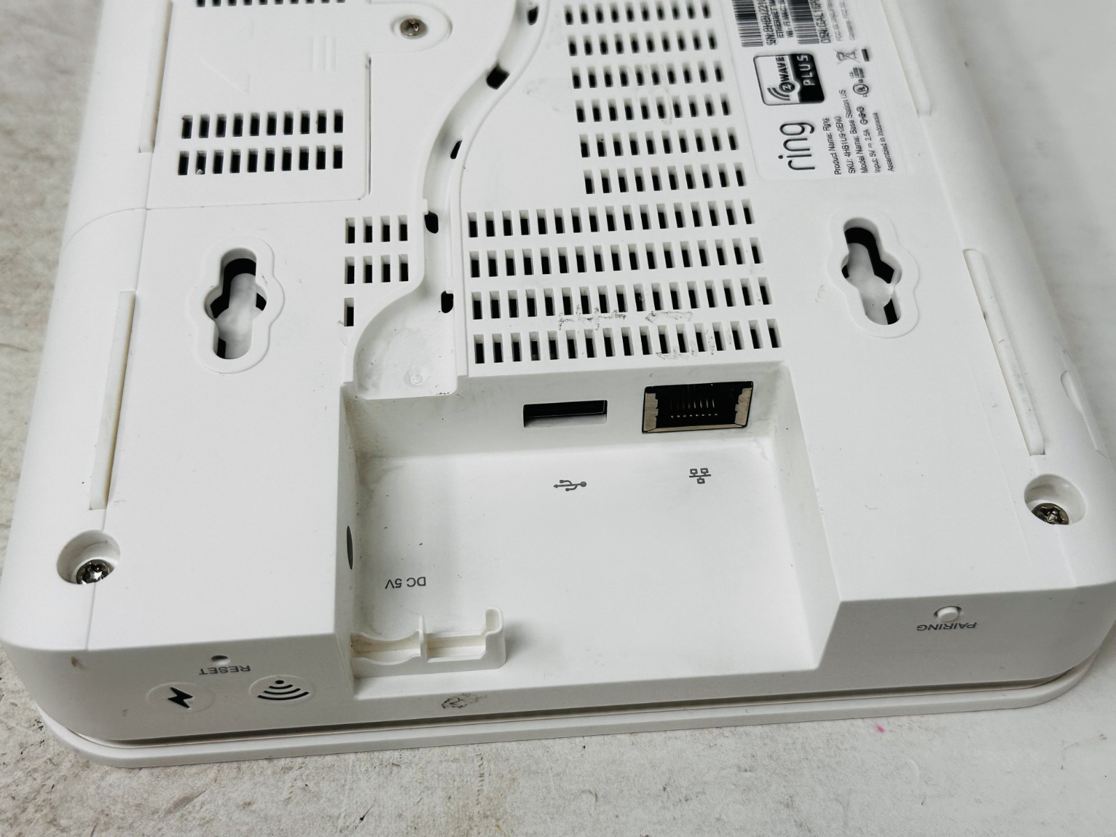Ring Alarm Base Station US 4HB1U9-0EN0 w/ Keypad 5AT2S7 & Range Extender