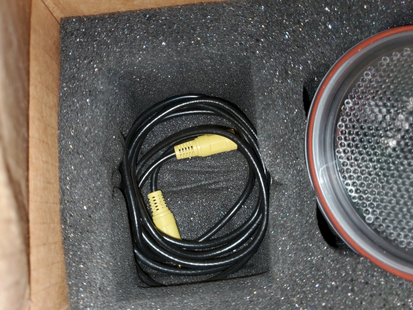 SecureView SVS-1 Outdoor Camera System – Powerline Based Camera PAR-38 Bulb!