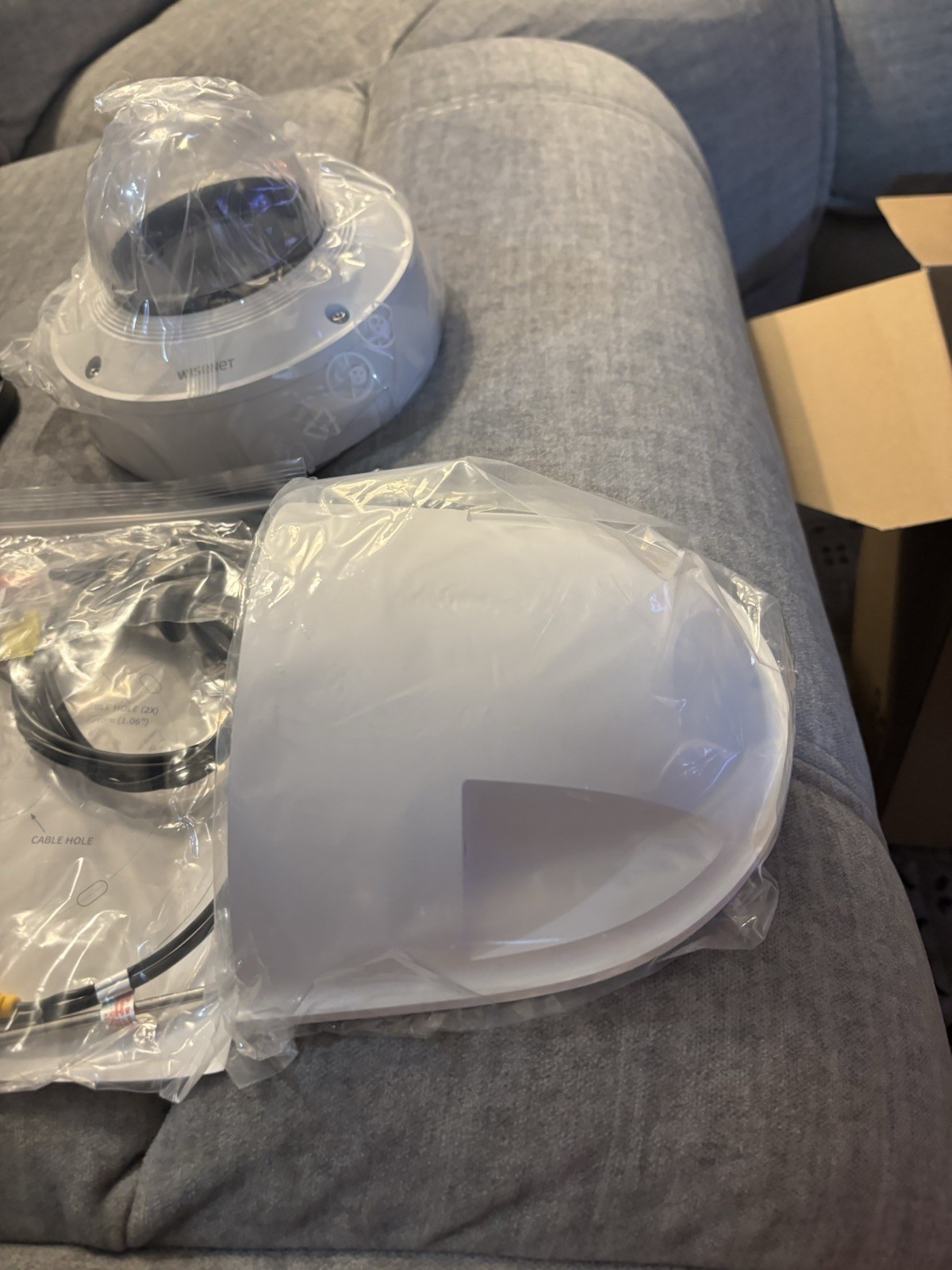 Wisenet XNV-6081R Wired IP/Network Dome Security Camera White/Black