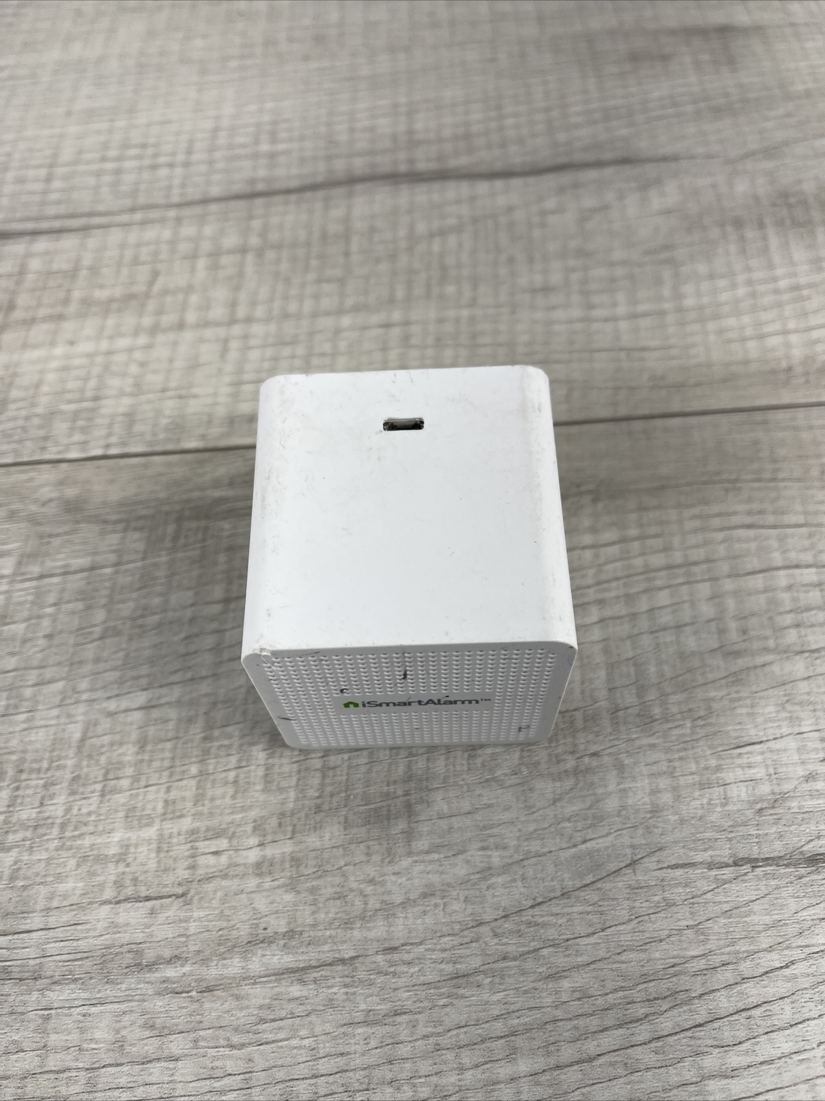 iSmartAlarm Satellite Siren | 110db Adjustable Volume Alexa & IFTTT Compatible |