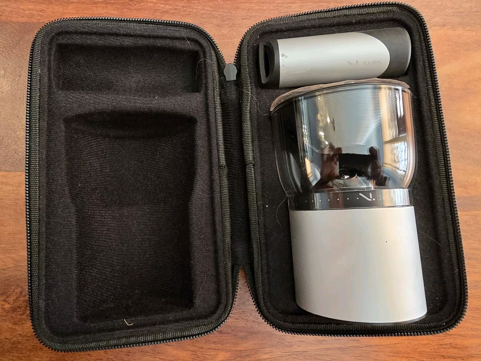 VSN Mobil Remote Control V500 & V.360 Sports HD Video Camera & Carry Case In Box