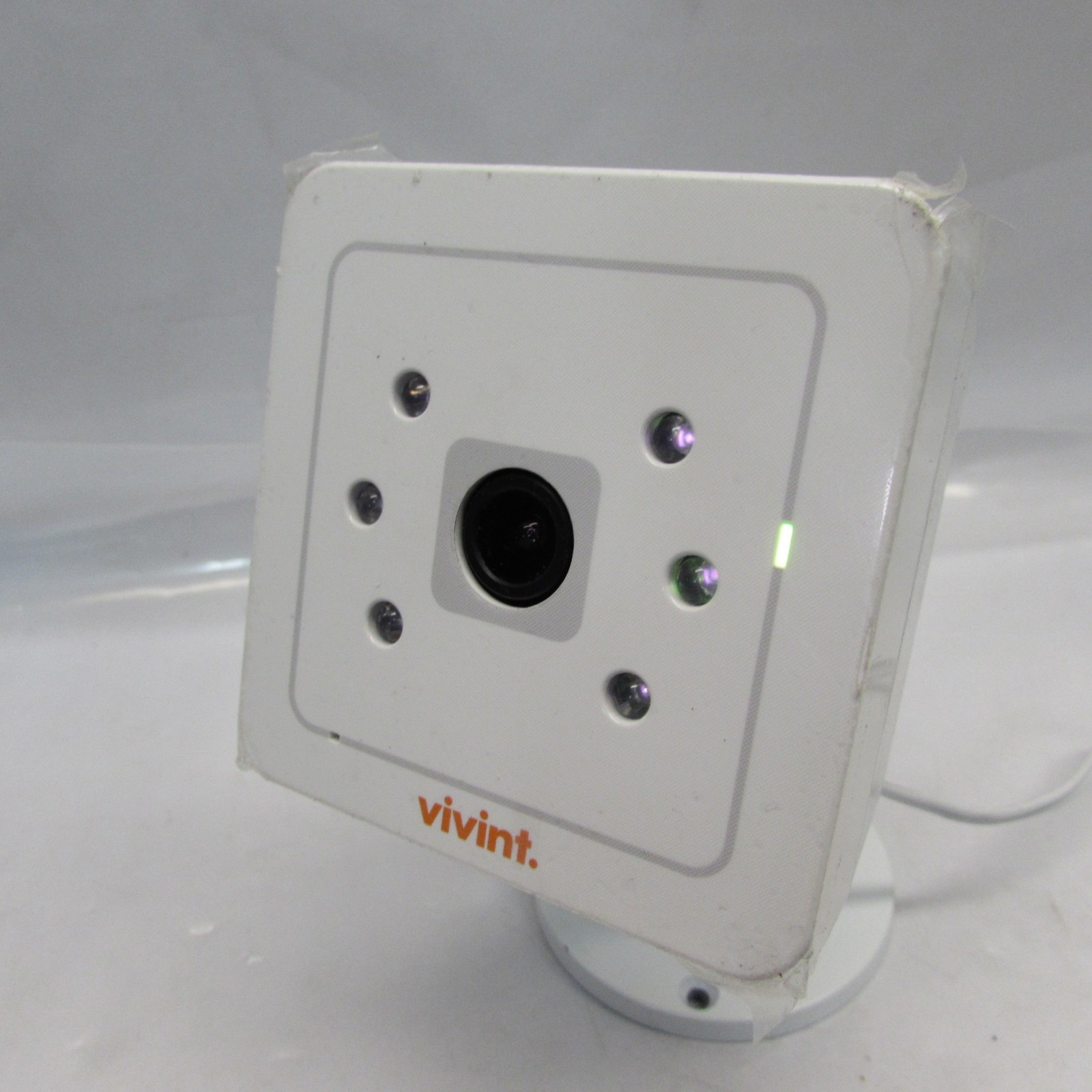 Vivint ADC-V520IR Indoor Wireless IP Camera w/Night Vision, Stand, Antenna, Cord