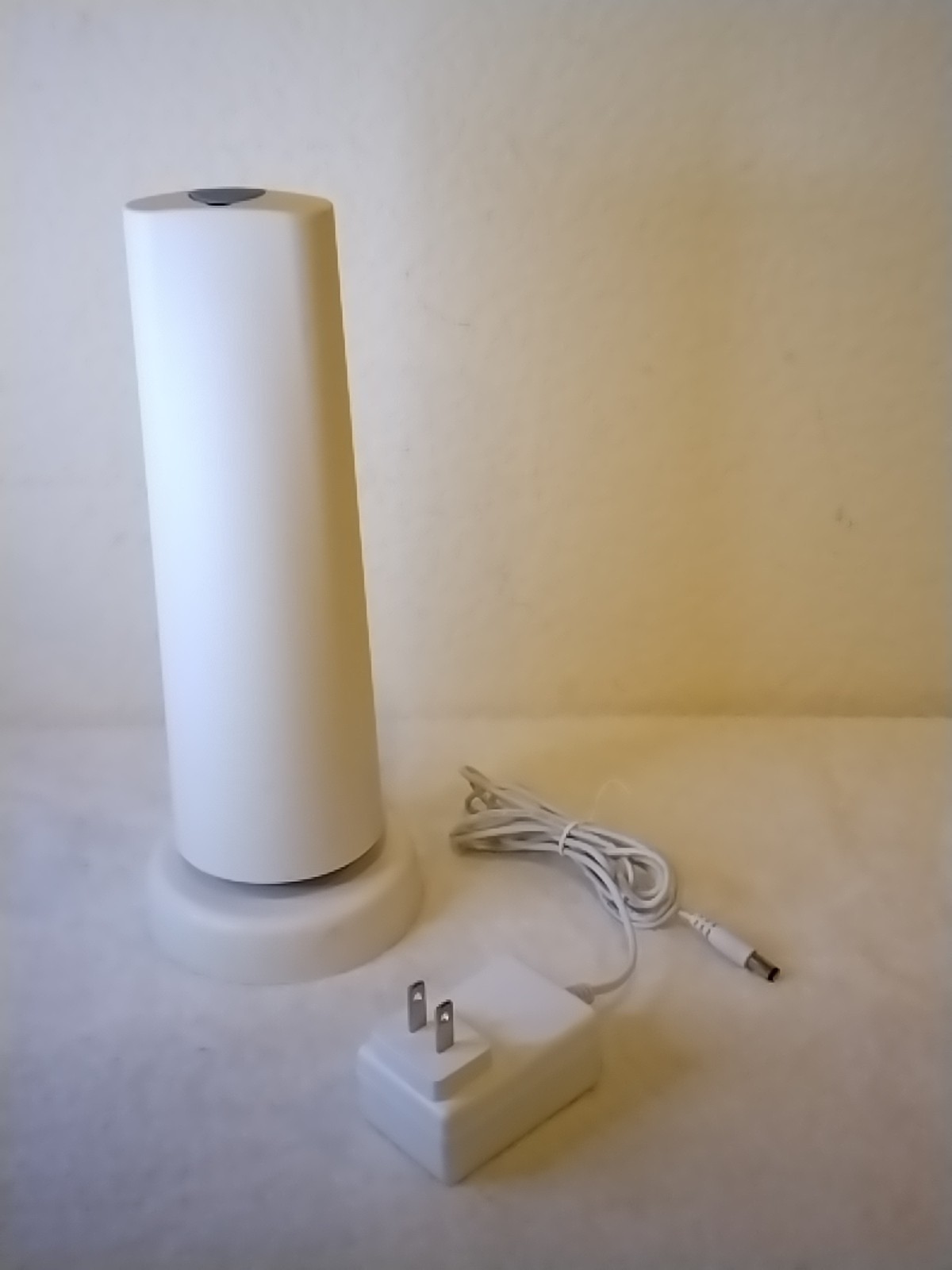 SimpliSafe 1st Gen Base Station [BS2000] with Power Adapter