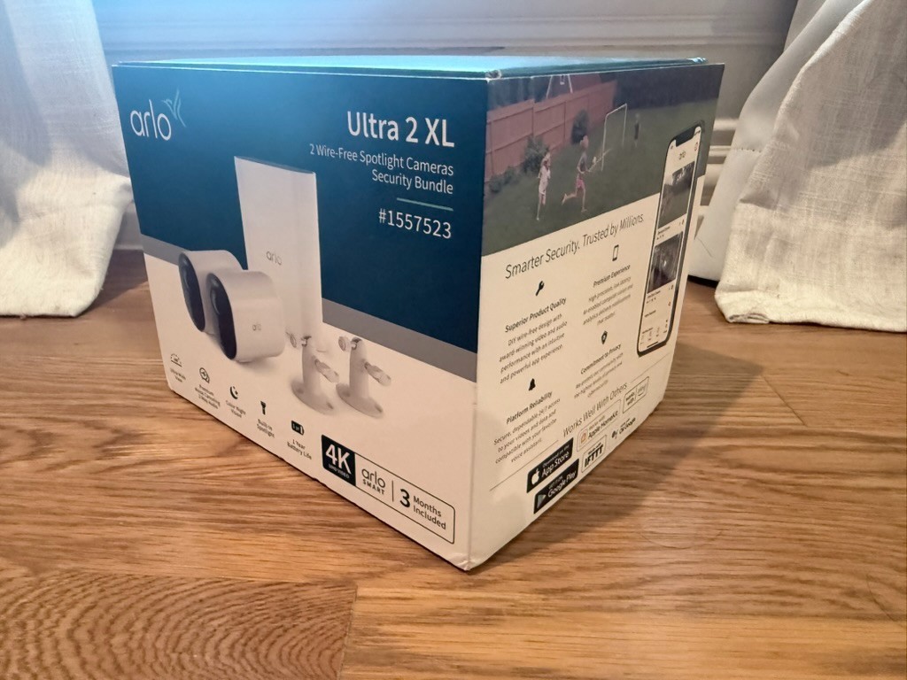 Arlo Ultra 2 XL 4K Wireless Smart Spotlight Security Camera System with SmartHub