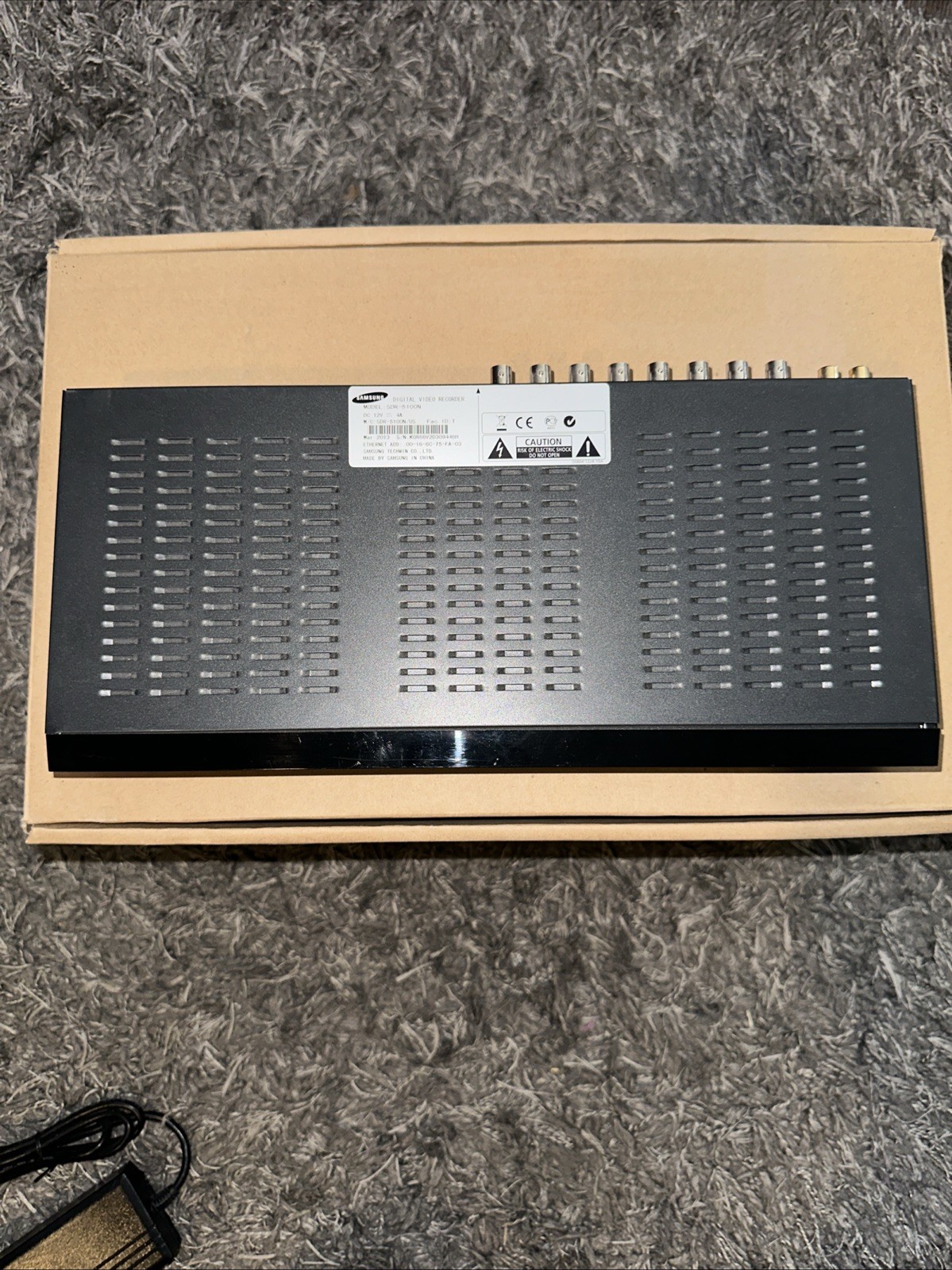 Samsung SDS-P5122 16 Channel 12 Camera Video Security System, See Description