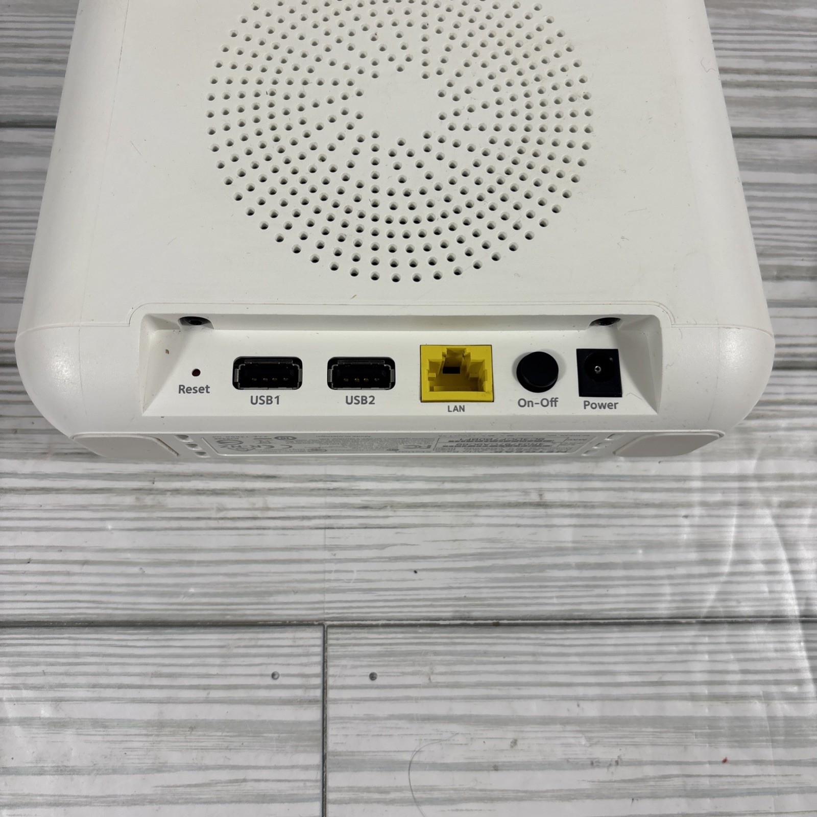 NetGear Arlo Pro VMB4000 Wireless Security Base Station w/ AC Adapter