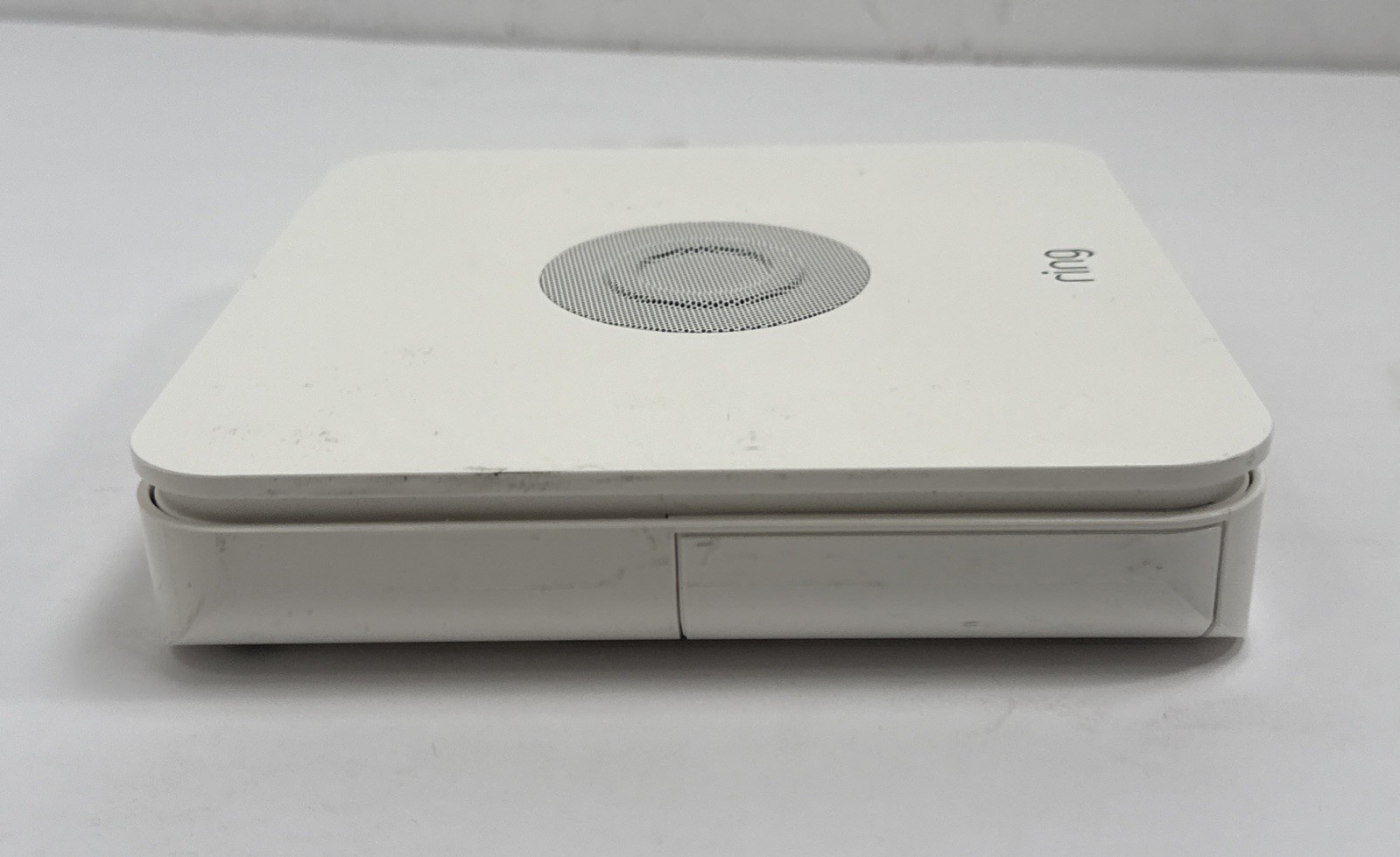 Ring Alarm Base Station US White 4hb1s70EN0 Powers On Unknown Registration
