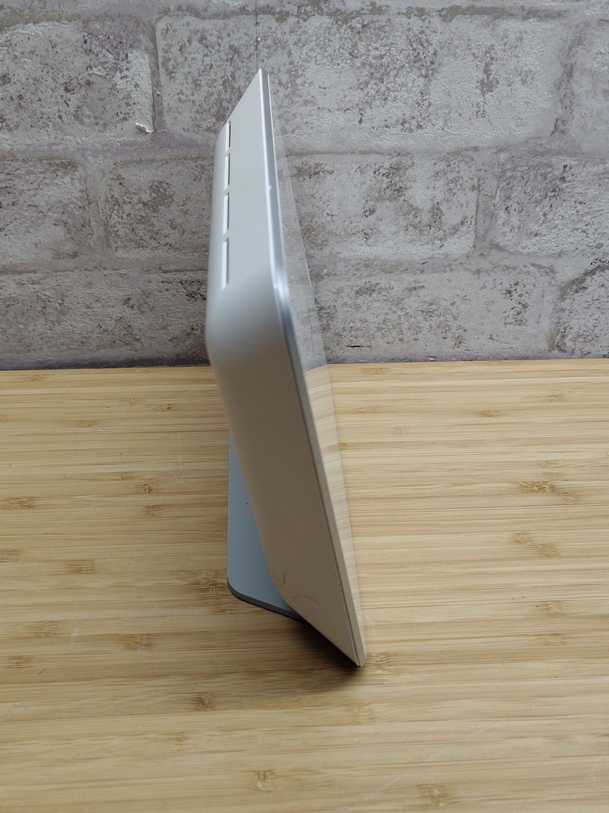 Netgear VMB3000 Base Station Wi-Fi Hub with Power Adapter