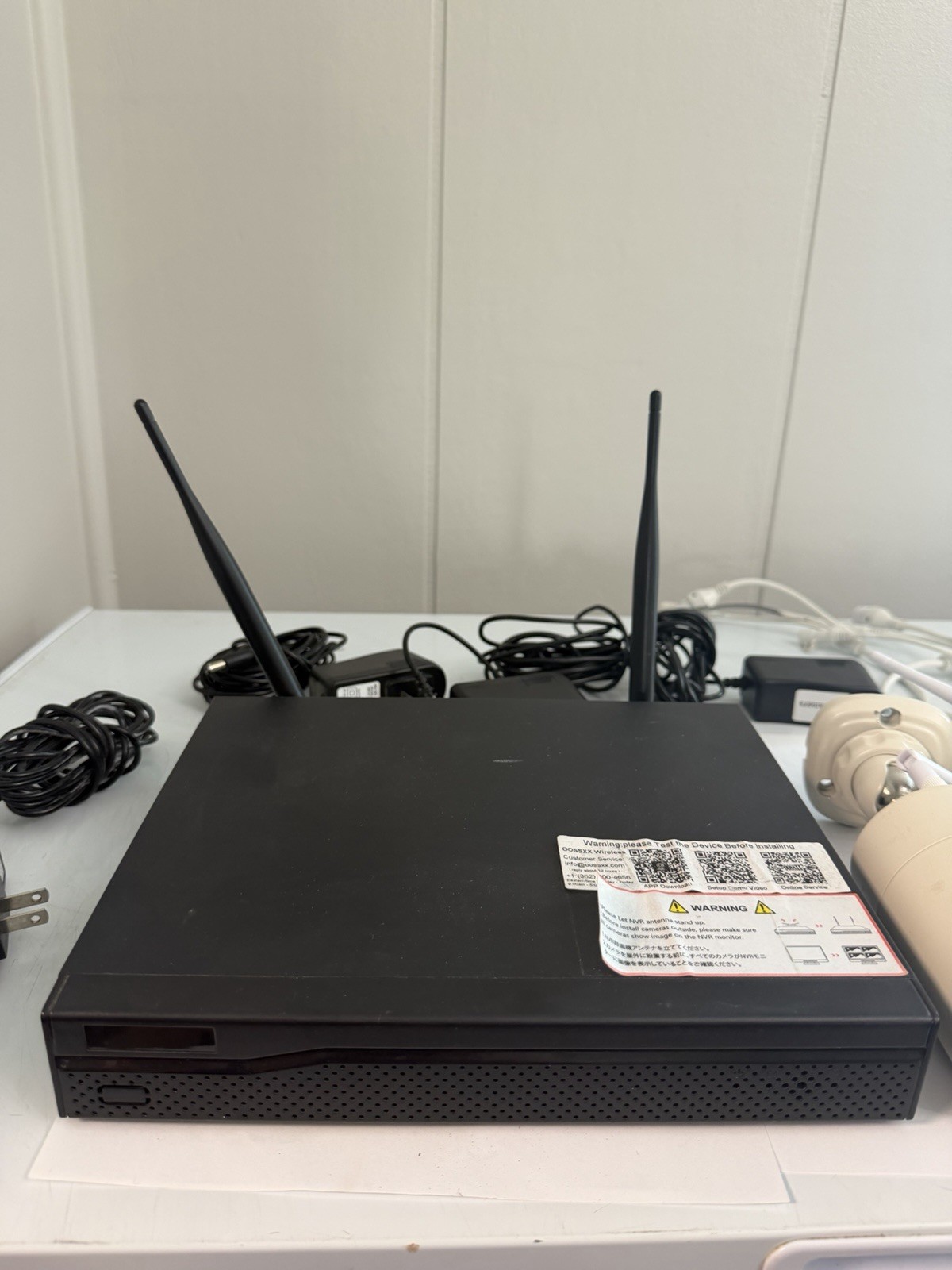 OOSSXX Security System 4 Cameras NVR Mouse and Remote Included Used
