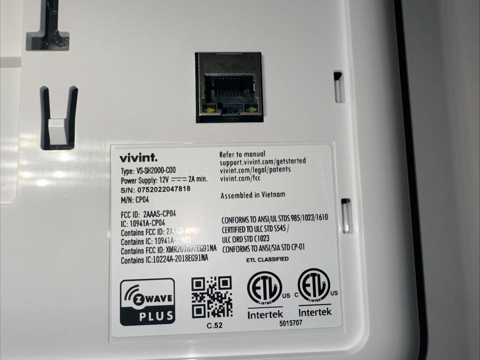 PARTS OR REPAIR Vivint Smart Home Sky Control Panel Smart Hub VS-SH2000-C00