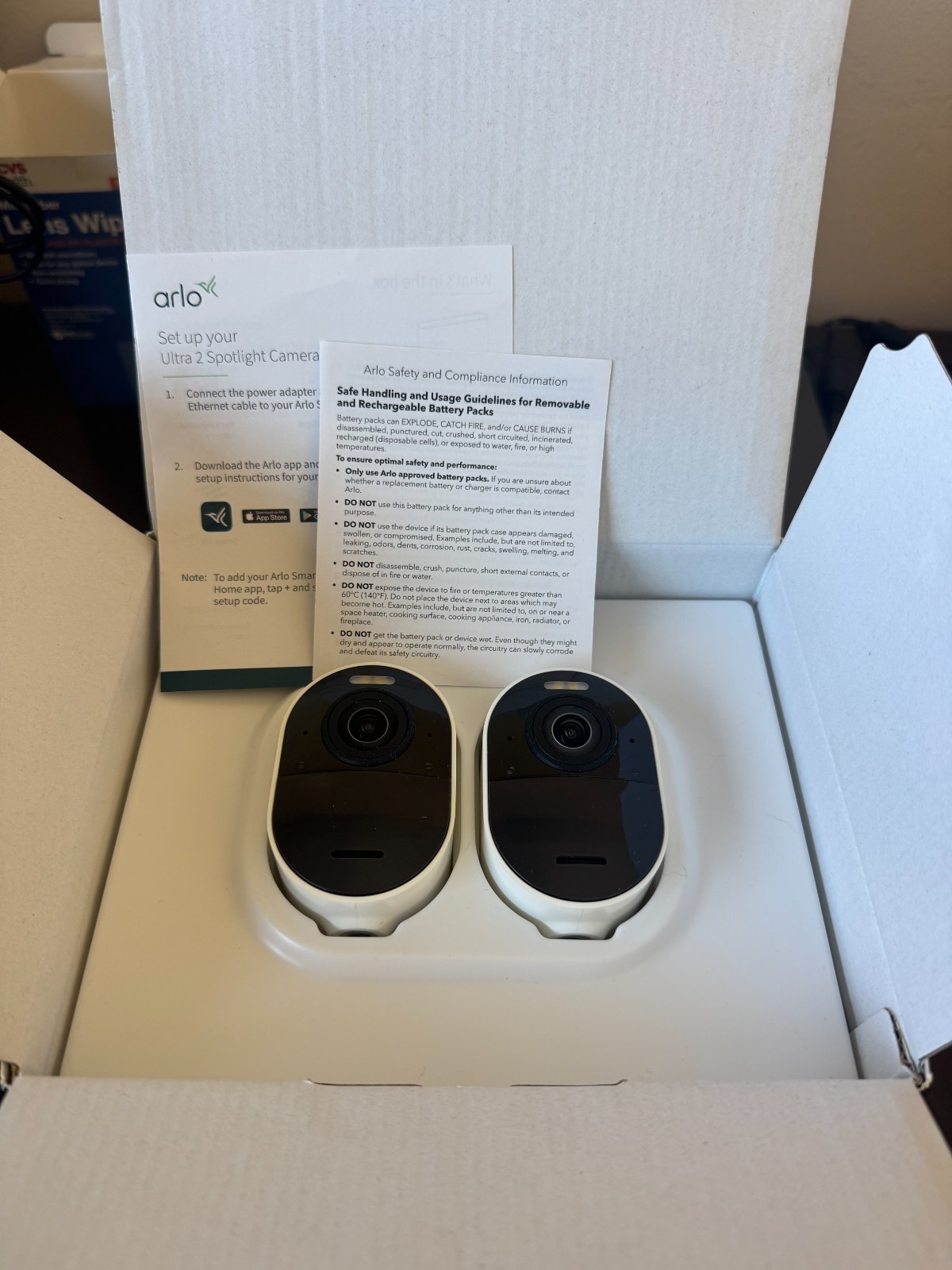 Arlo Ultra 2 4K Wireless Security System with Hub and Doorbell/Chime