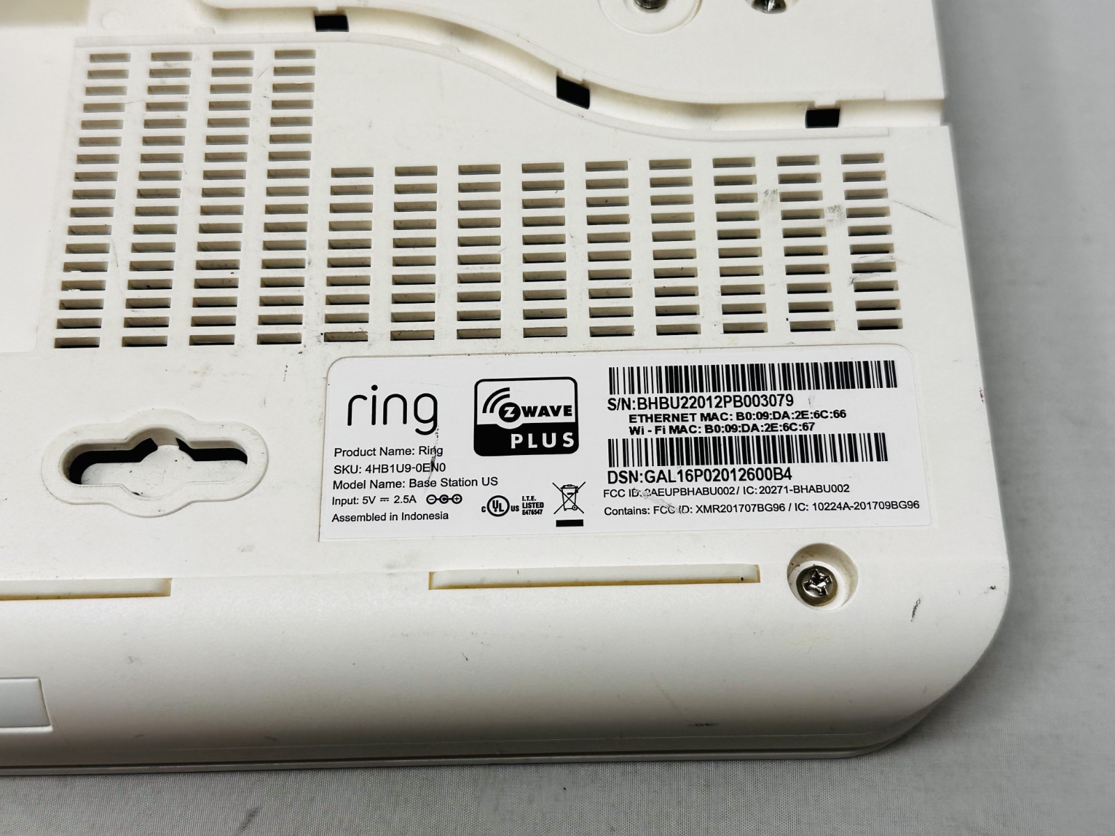 Ring Alarm Base Station 2nd Gen Z-Wave Plus Hub Model 4HB1U9-0EN0 w/ Power Adapt