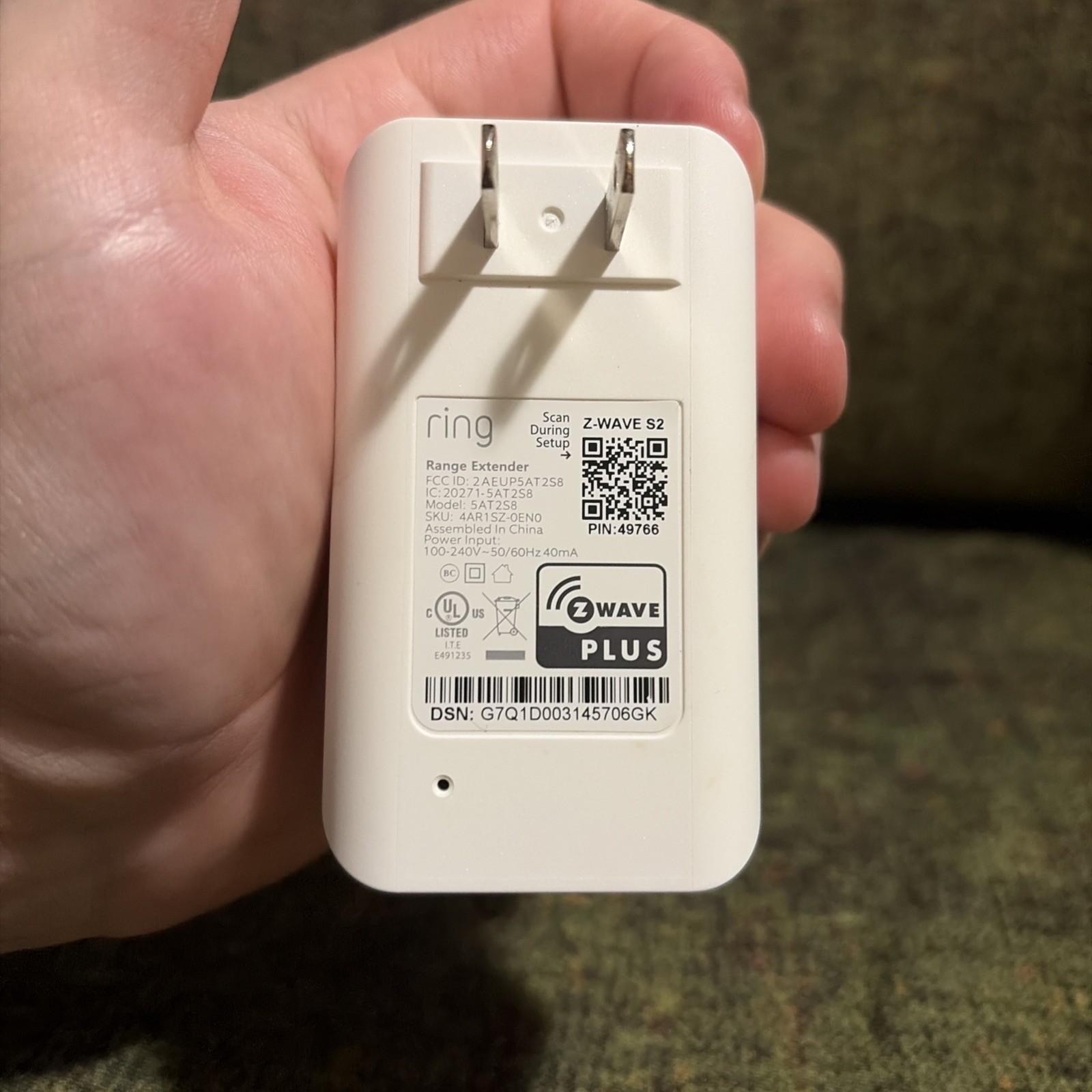 NEW Ring Alarm Range Extender (2nd Gen) – White – Unused, No Box – Model 5AT2S8