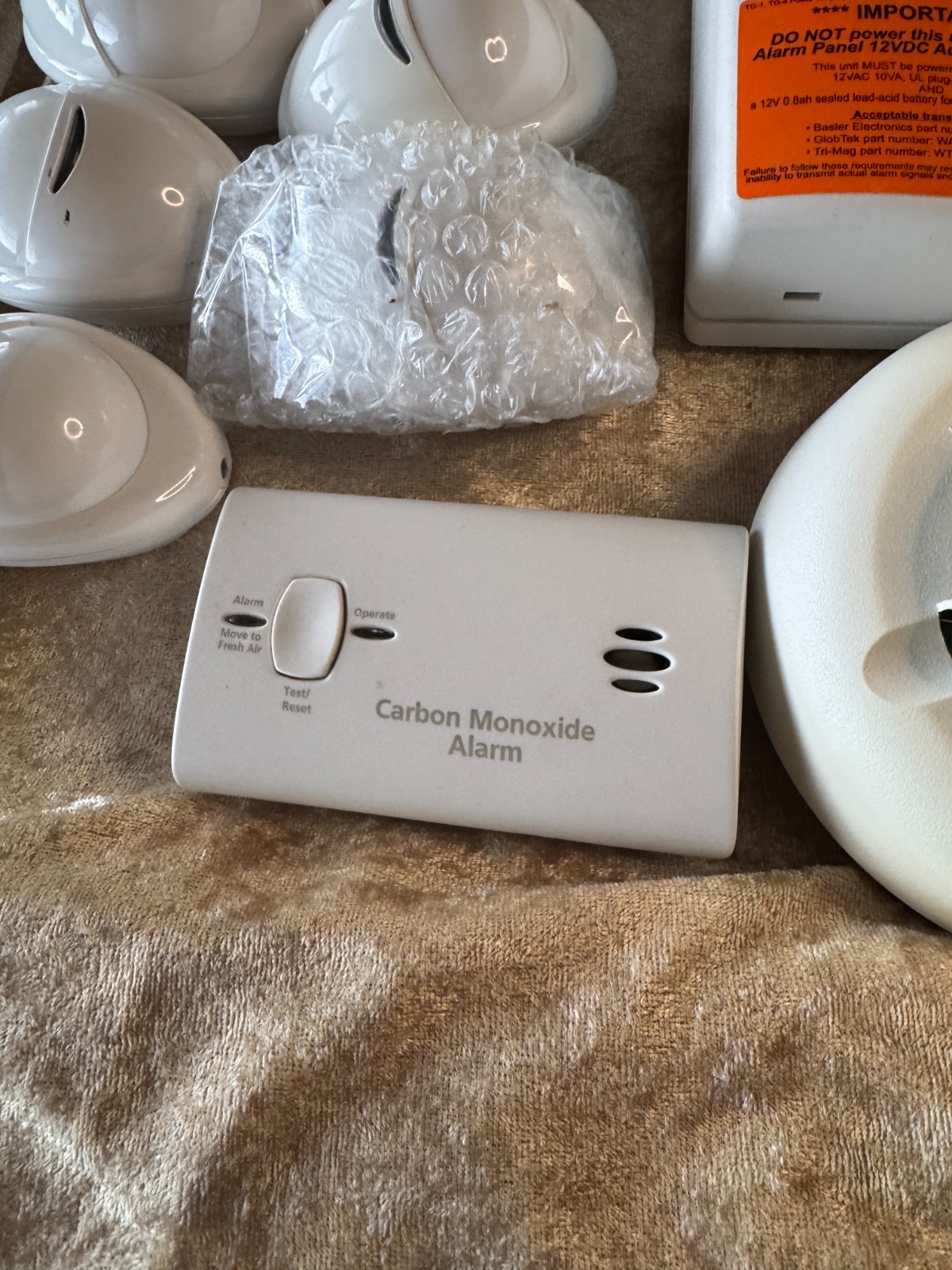 Xfinity / Honeywell Home Security System Components Lot–Cameras,Keypads,Sensors