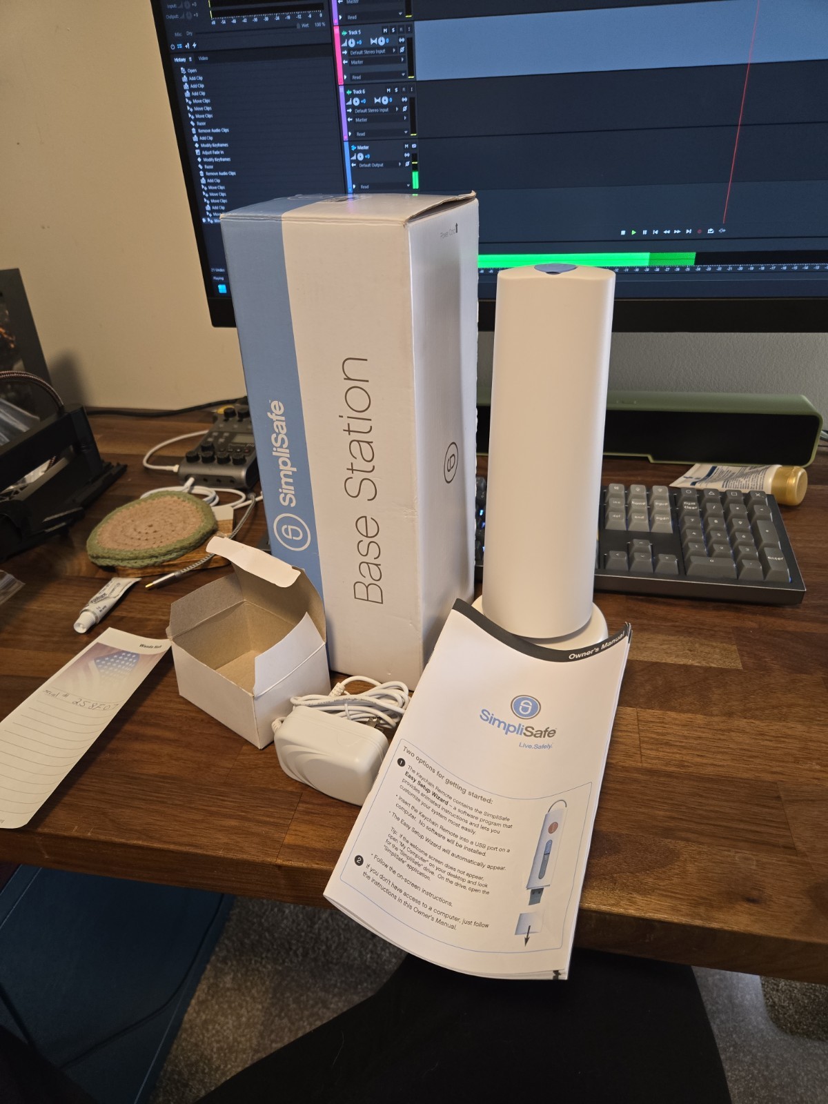 SimpliSafe Home Security System Base Station BS-2000 1st Gen