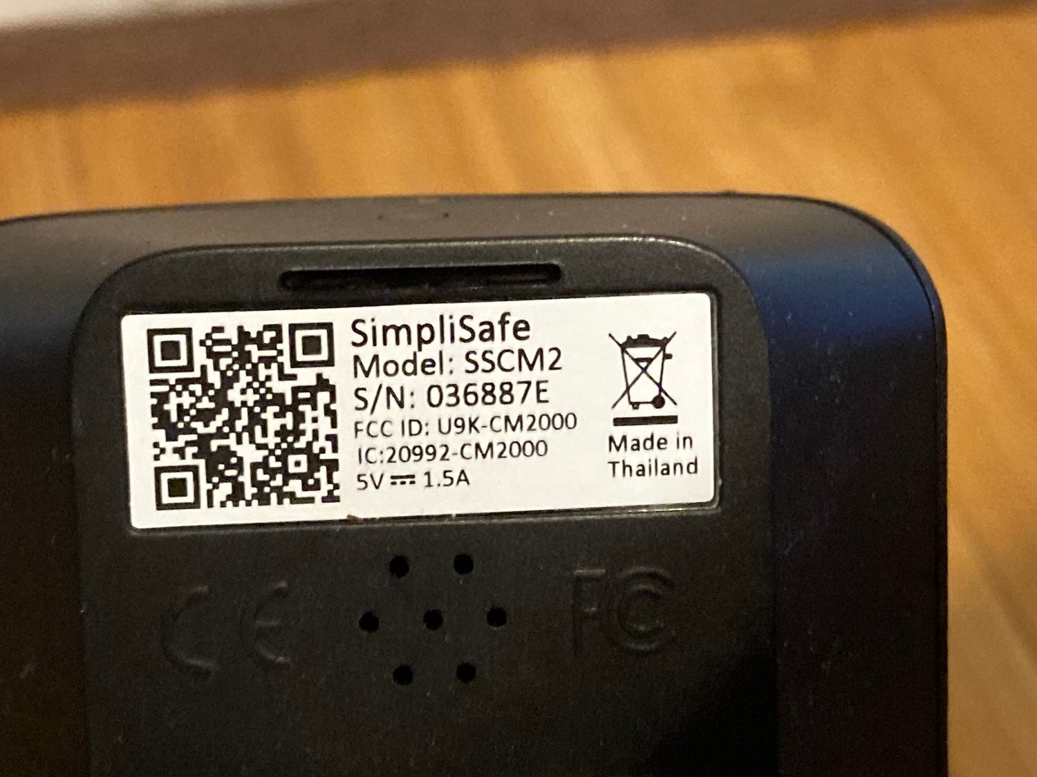 SimpliSafe SimpliCam SSCM2 Indoor Security Camera 1080p HD Wired Wi-Fi Black IP