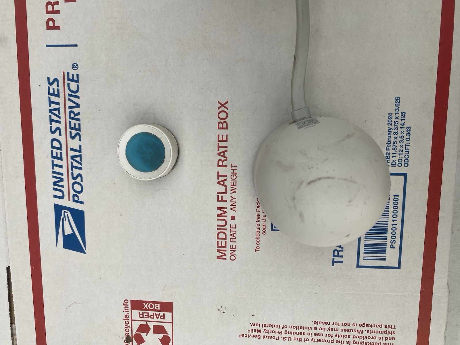 Google Nest Cam Outdoor 1st Gen A0033 NC2100ES A0038 W/ Mount Check 2nd Picture