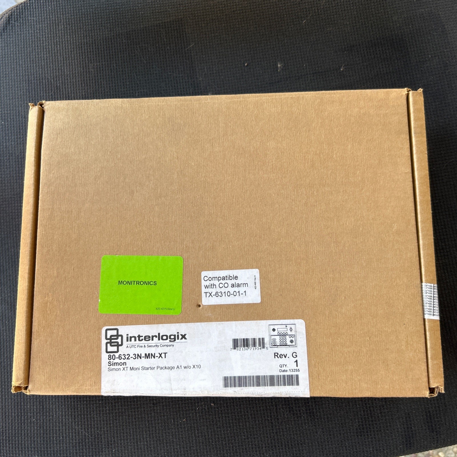 New INTERLOGIX 80-632-3N-XT SIMON XT Starter Pkg A1 w/o X10