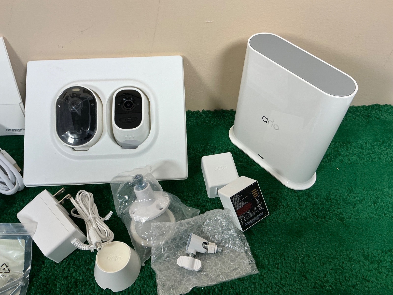 Arlo Pro 3 Wireless 2 Camera System 2K HDR 2 Way Audio Indoor/Outdoor – White